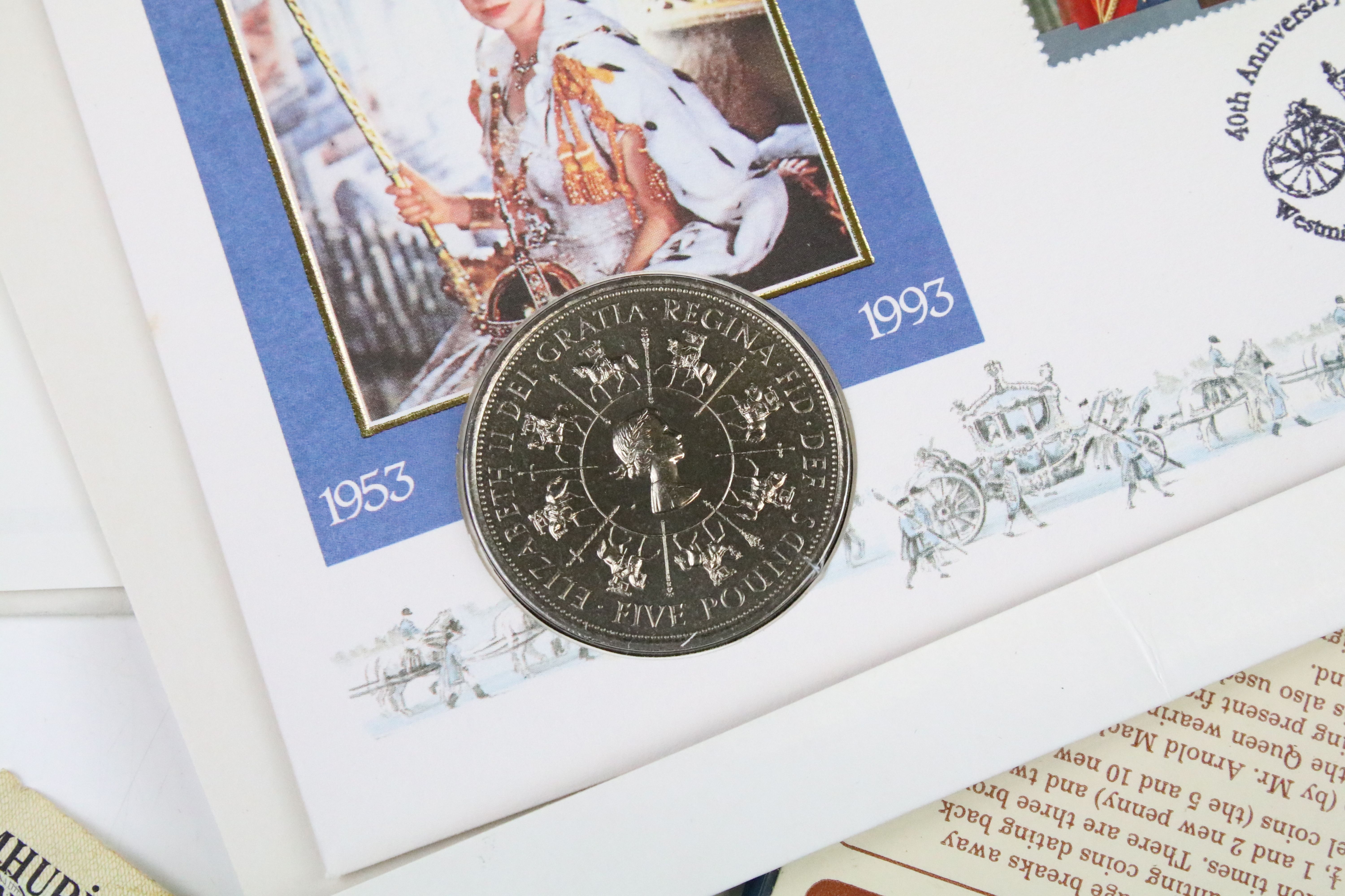 A collection of British commemorative crown coins together with a collection of British pre - Image 8 of 11