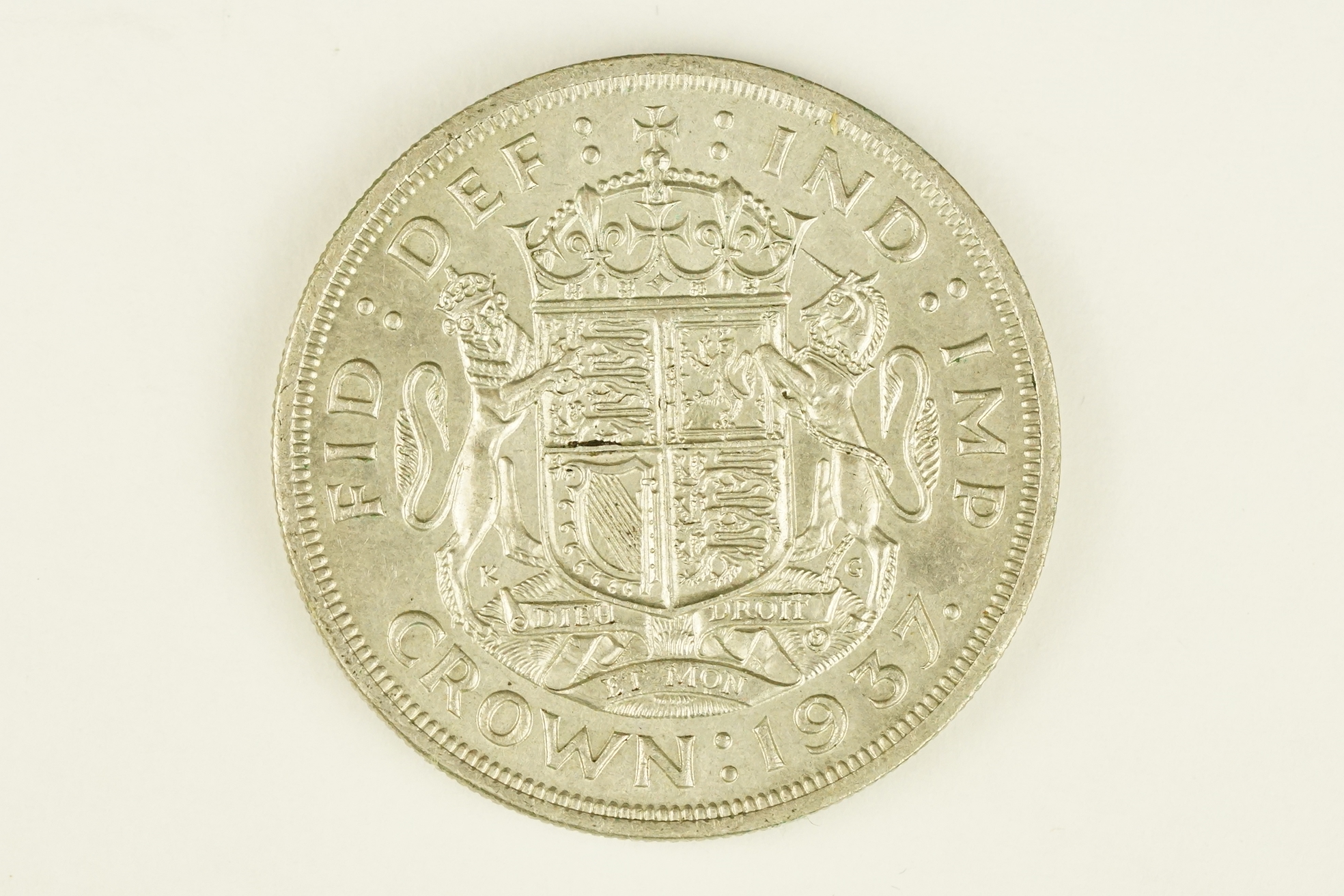 A collection of three British silver crown coins to include two 1935 examples together with a 1937 - Bild 3 aus 6