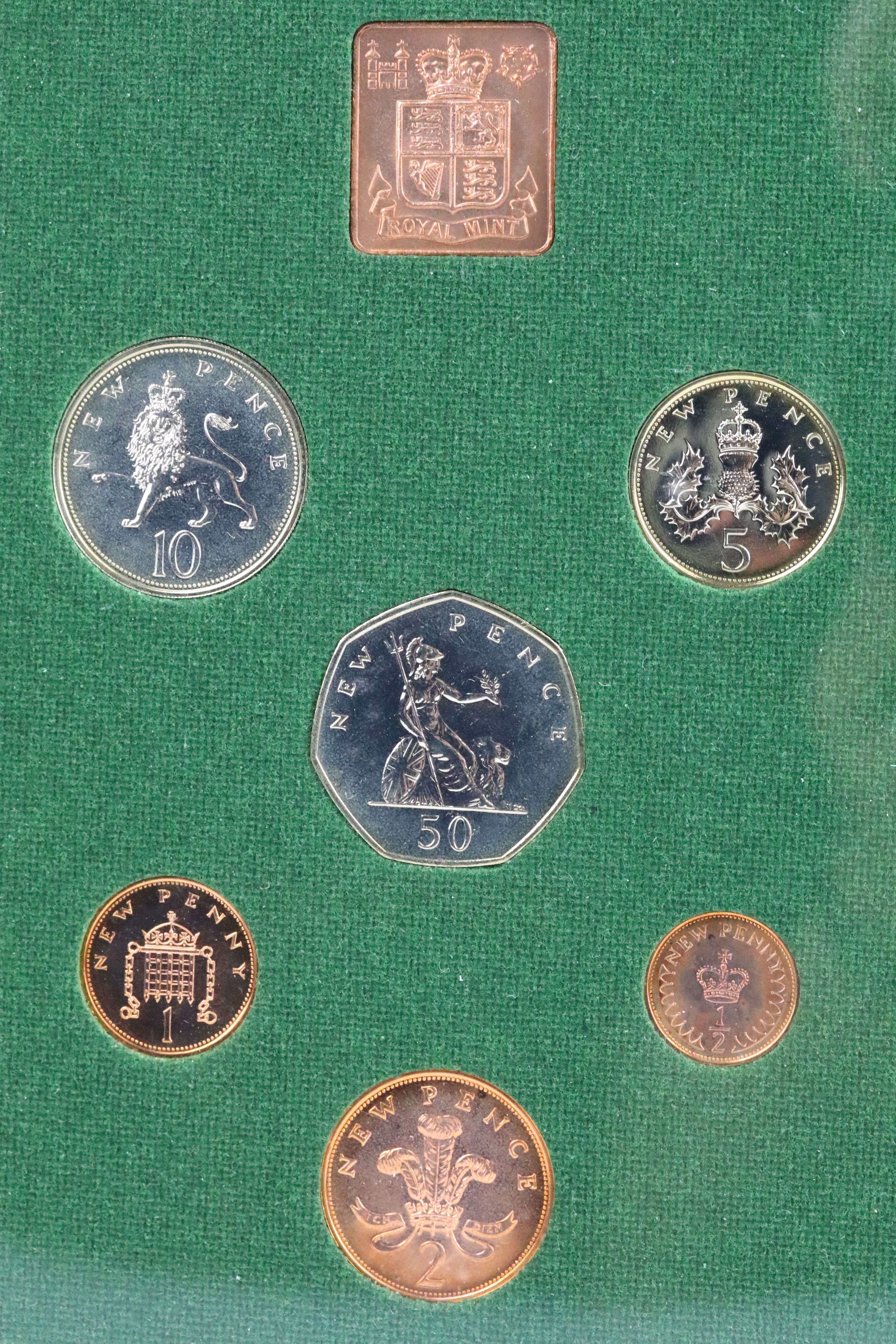 A collection of Twelve Royal Mint brilliant uncirculated coin year sets to include 1977, 1979, 1982, - Image 5 of 13