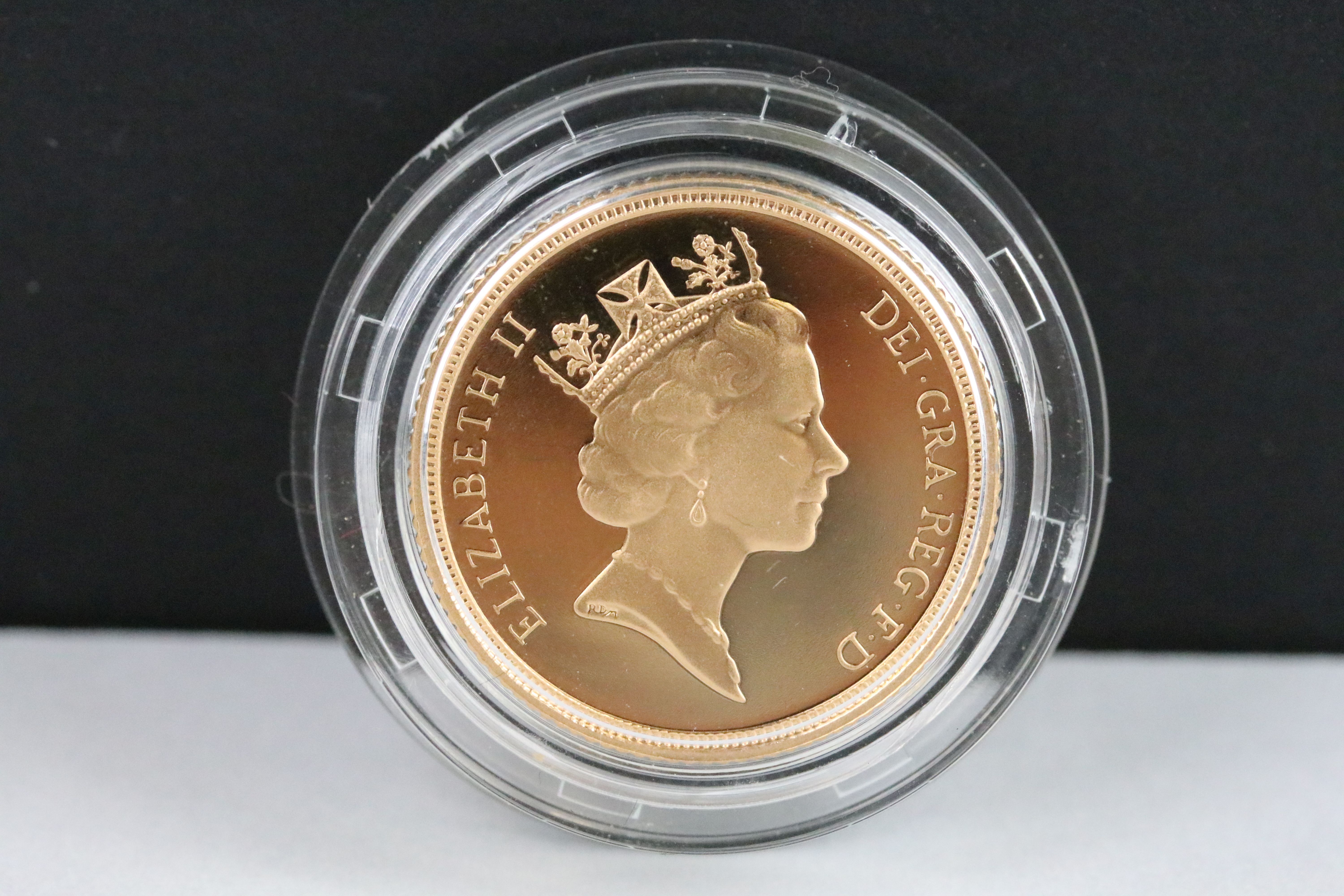 A British Royal Mint Queen Elizabeth II proof 1991 gold full sovereign coin encapsulated within - Bild 3 aus 4