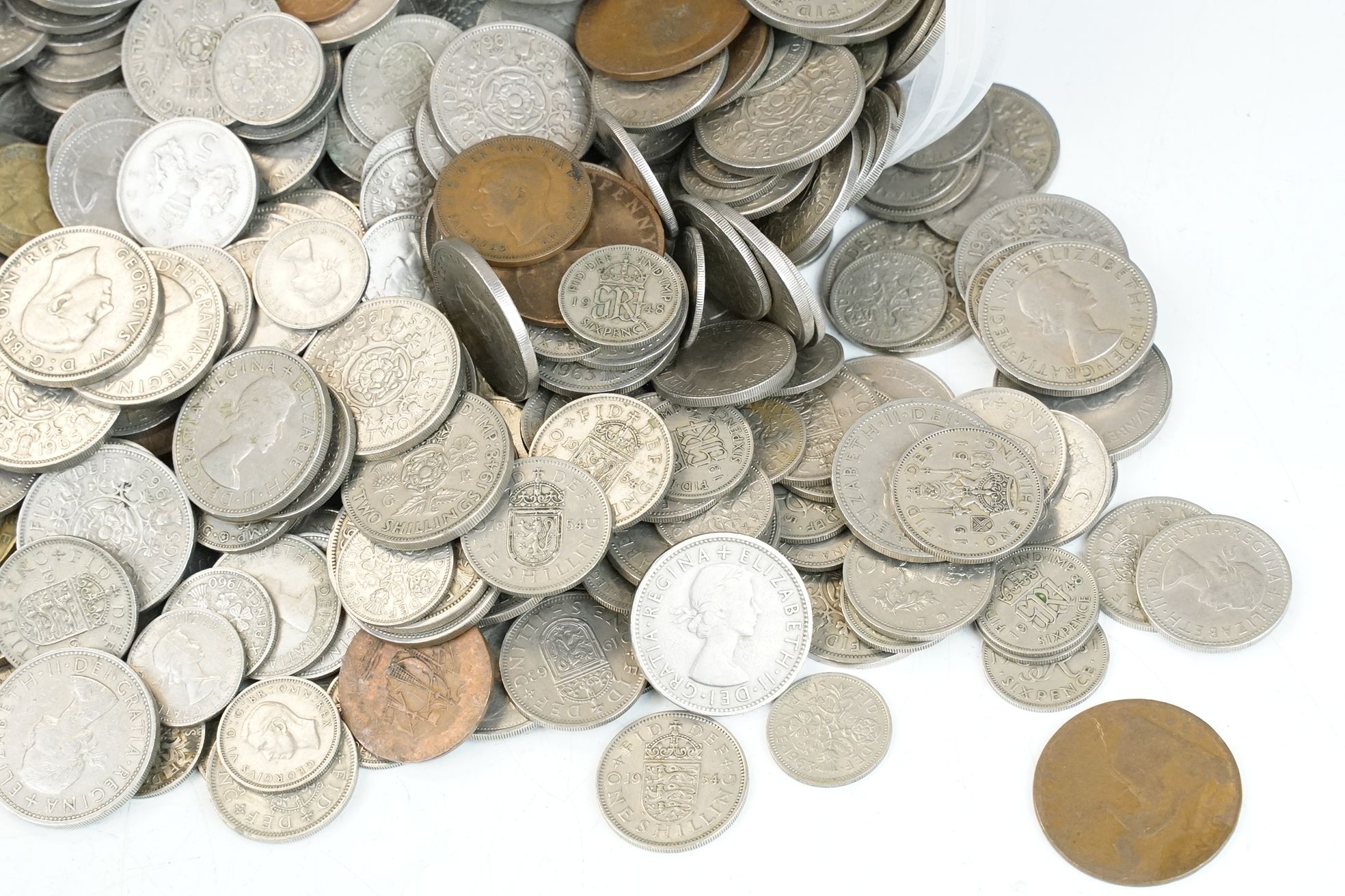 A large collection of British pre decimal coins to include pennies, half pennies, sixpences, - Image 2 of 6