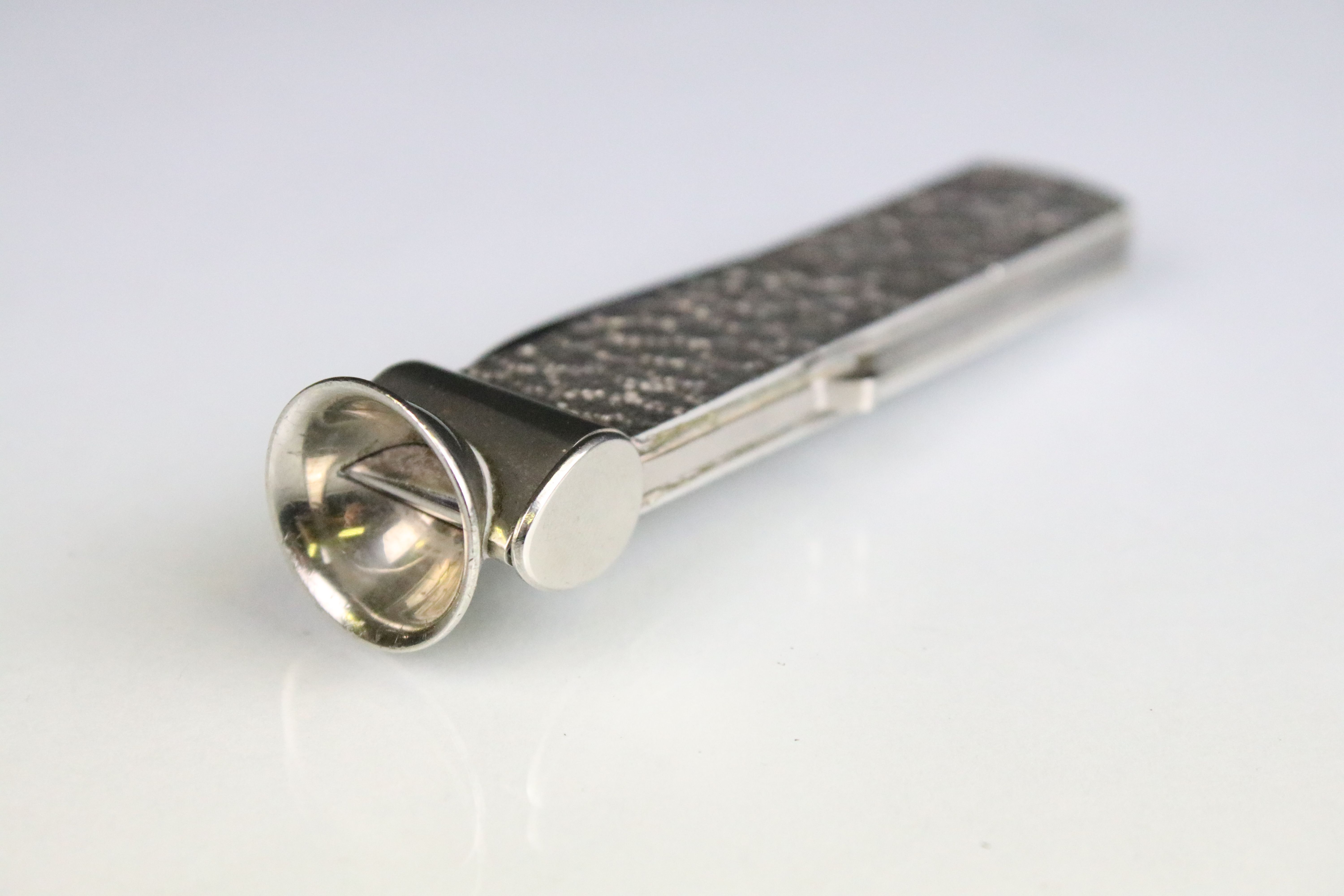 Vintage silver hallmarked cigar cutter having a bark effect body (hallmarked London 1978), - Bild 6 aus 9