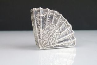 Early 20th Century continental silver box in the form of a fan having repousse detailing featuring