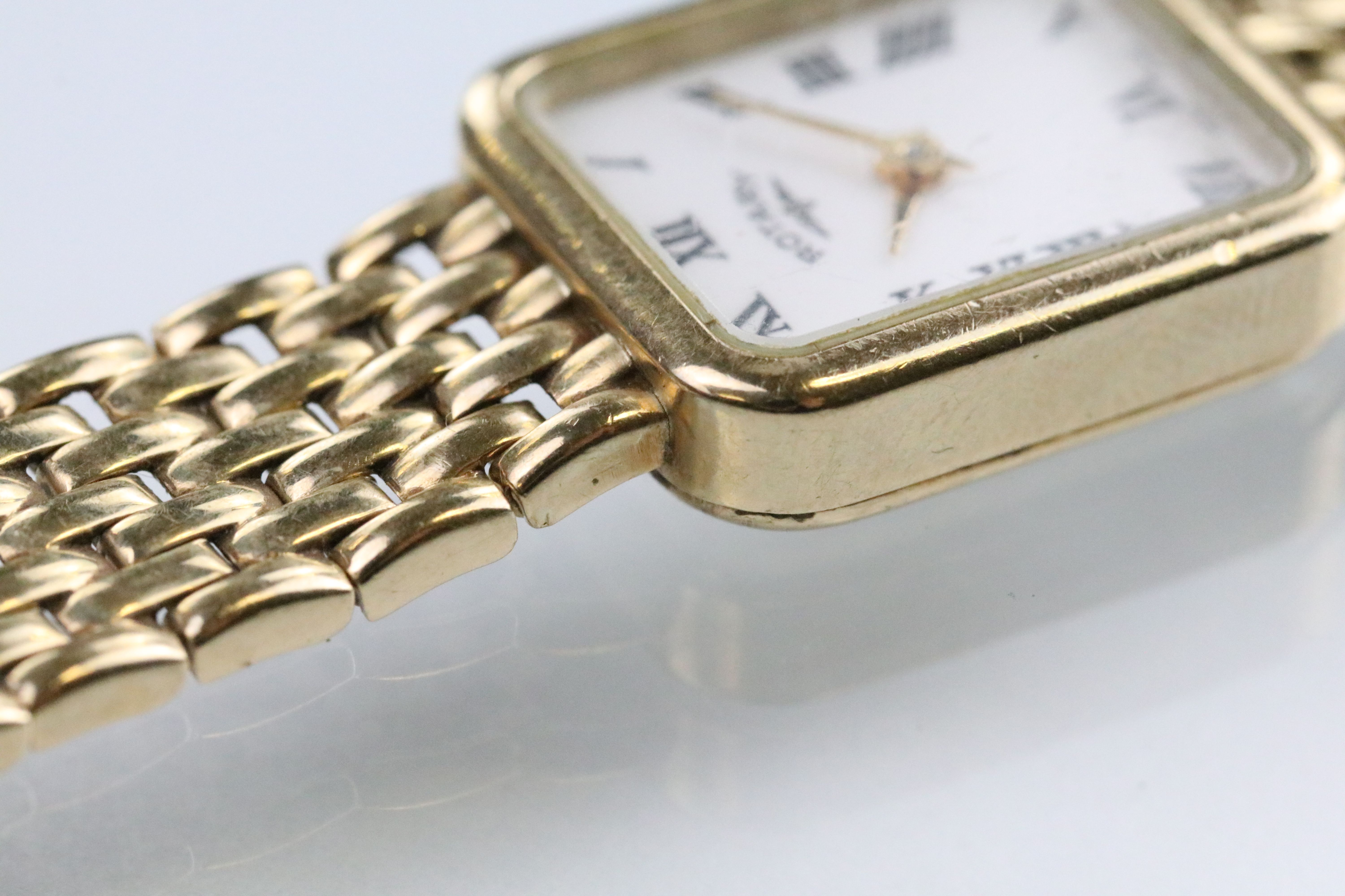 Rotary 9ct gold ladies wrist watch having a rectangular face with roman numerals to the chapter ring - Image 6 of 8