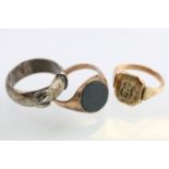 Three Victorian rings to include a 9ct gold and bloodstone signet ring (Birmingham 1910, af), silver