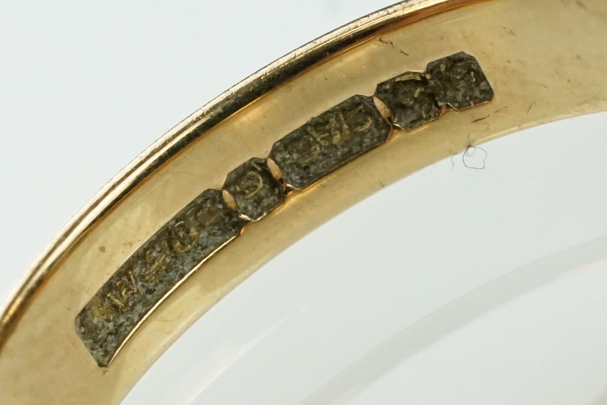 9ct gold hallmarked band ring of D form (hallmarked Birmingham 1960) together with a hallmarked - Image 7 of 8