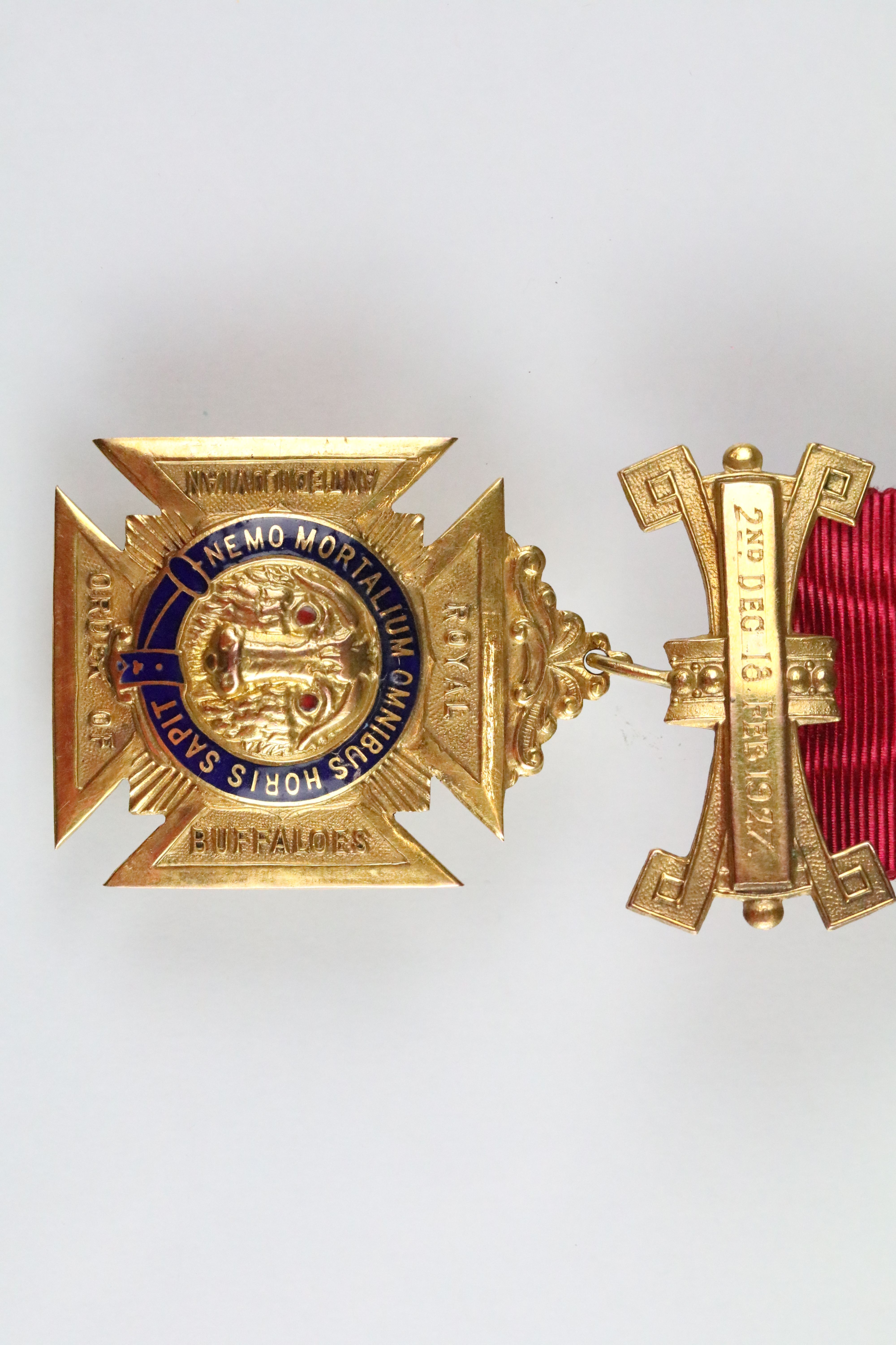 Royal Order of Buffaloes 9ct gold and enamel medal mounted to a red ribbon within leatherette box. - Image 3 of 5