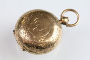 Early 20th Century 9ct gold sovereign case with engraved details. Hallmarked Birmingham 1903.