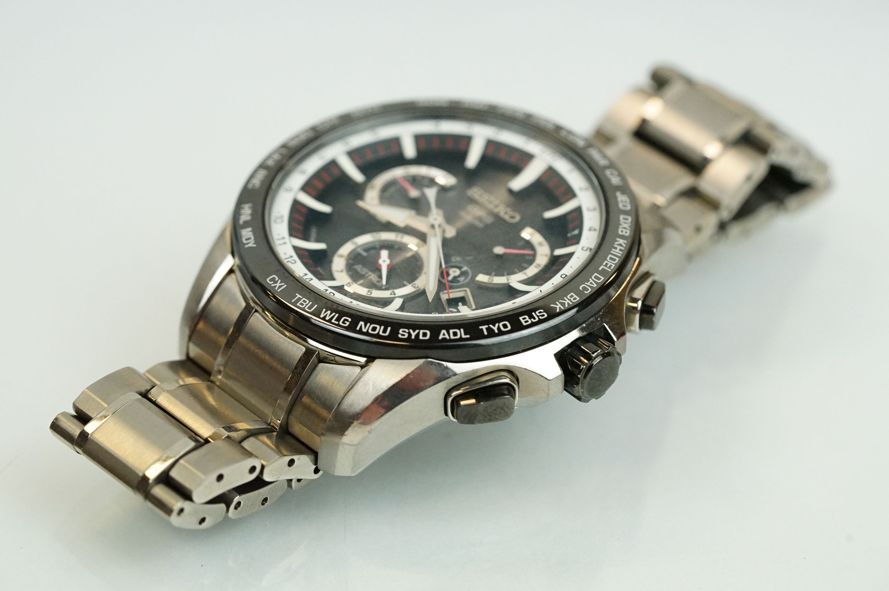 A SEIKO ASTRON 8X53-0AD0-2 Solar GPS Mens Watch, steel cased with original bracelet strap, four - Image 5 of 10