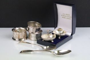 Collection of silver items to include three silver hallmarked napkin rings, a William IV fiddle