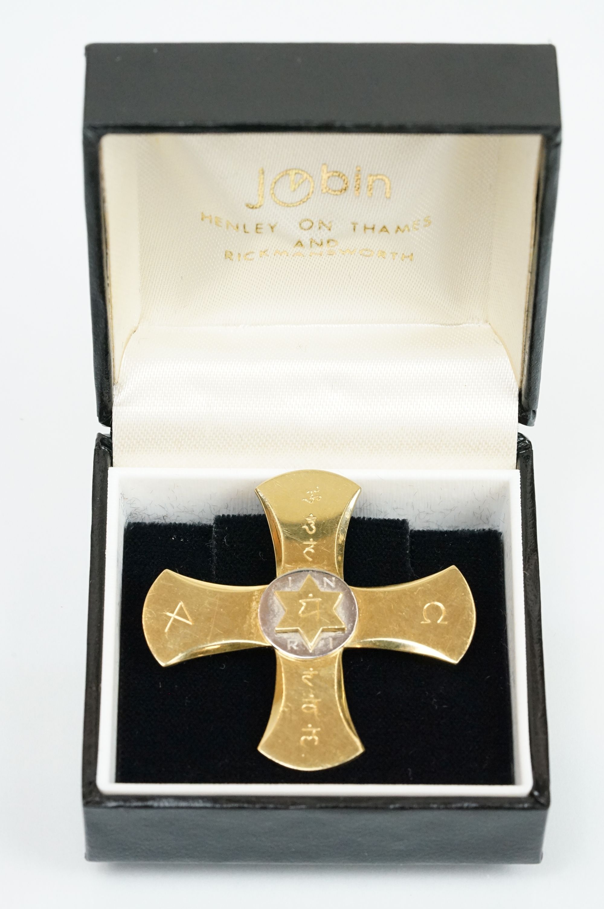 18ct gold IRNI cross pendant medallion. Hallmarked London 1981. Measures 4.3cm. - Bild 10 aus 10