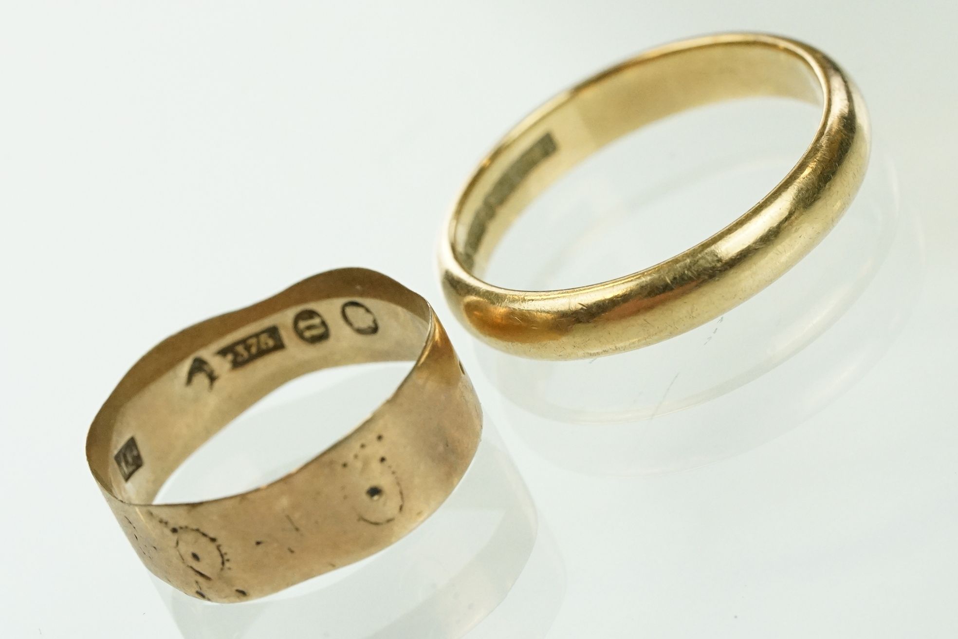 9ct gold hallmarked band ring of D form (hallmarked Birmingham 1960) together with a hallmarked