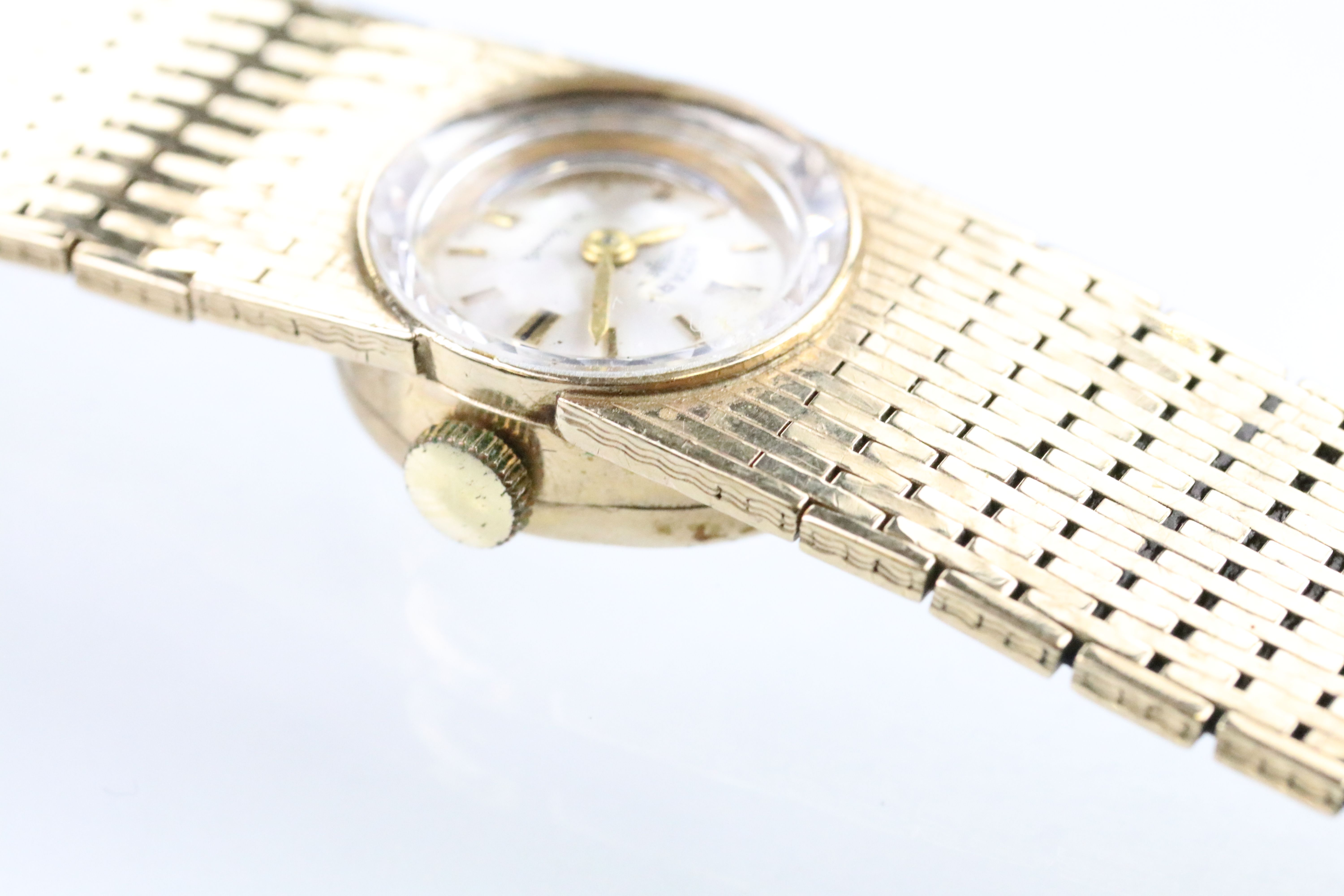 Rotary 9ct gold wrist watch having a round face with baton markers to the chapter ring and faceted - Image 3 of 9