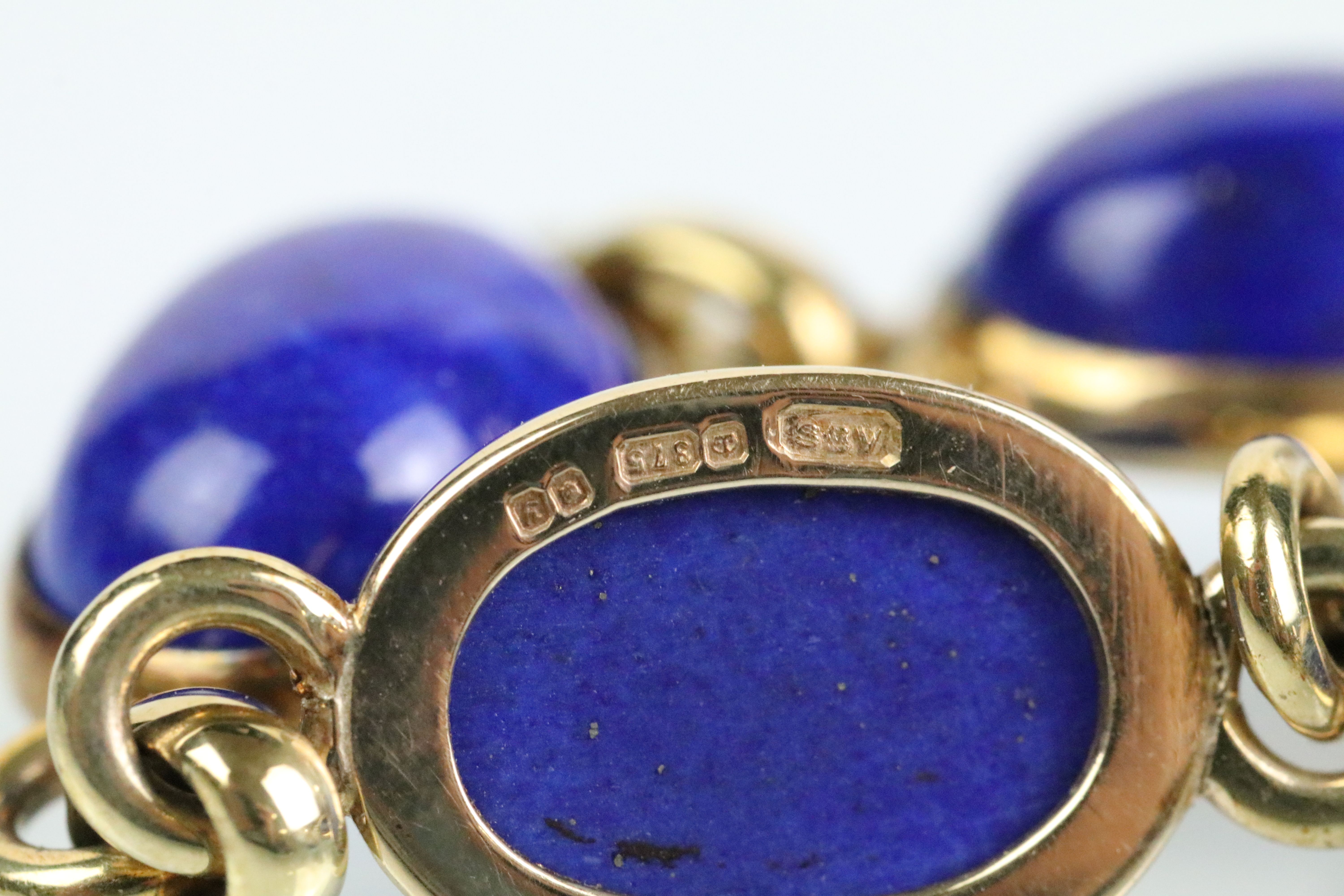 9ct and lapis lazuli necklace, bracelet and earrings. The bracelet set with seven lapis lazuli - Bild 10 aus 12