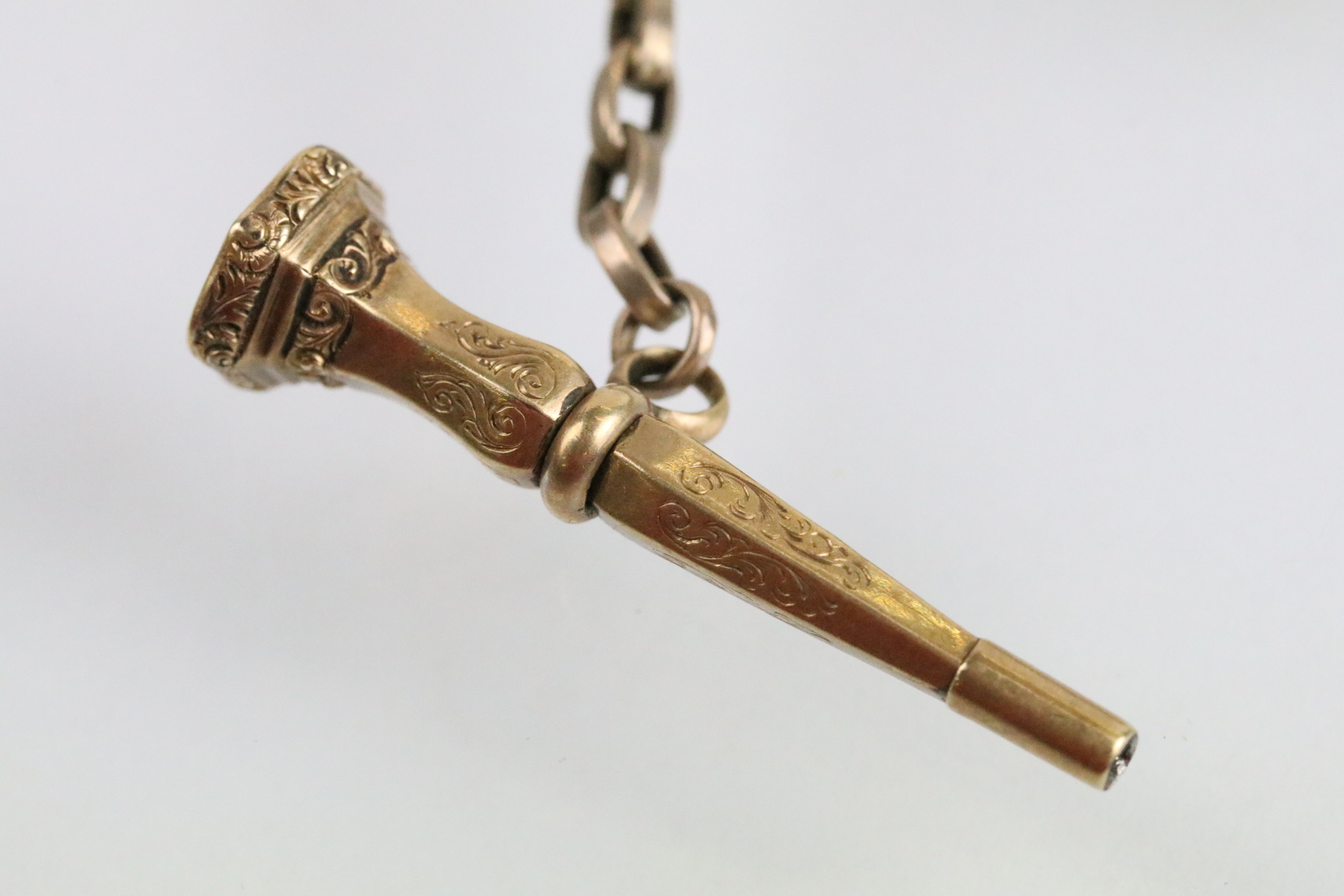 Victorian gold plated pencil fob with armorial stone set to top, a banded agate seal with right - Bild 7 aus 8
