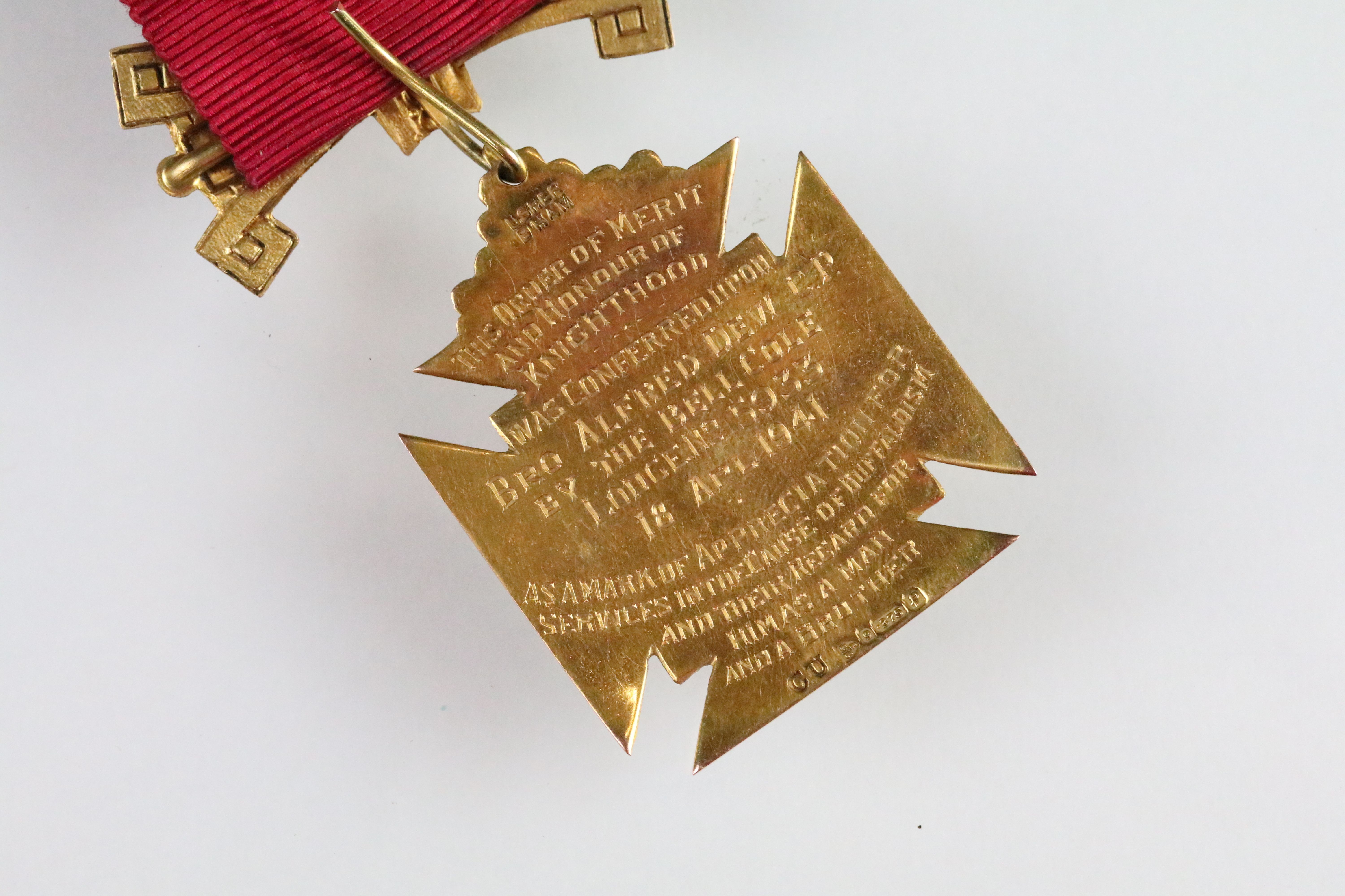 Royal Order of Buffaloes 9ct gold and enamel medal mounted to a red ribbon within leatherette box. - Image 5 of 5