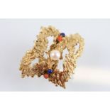 Mid Century 9ct gold pearl, coral and lapis lazuli brooch. The brooch of pierced textured form