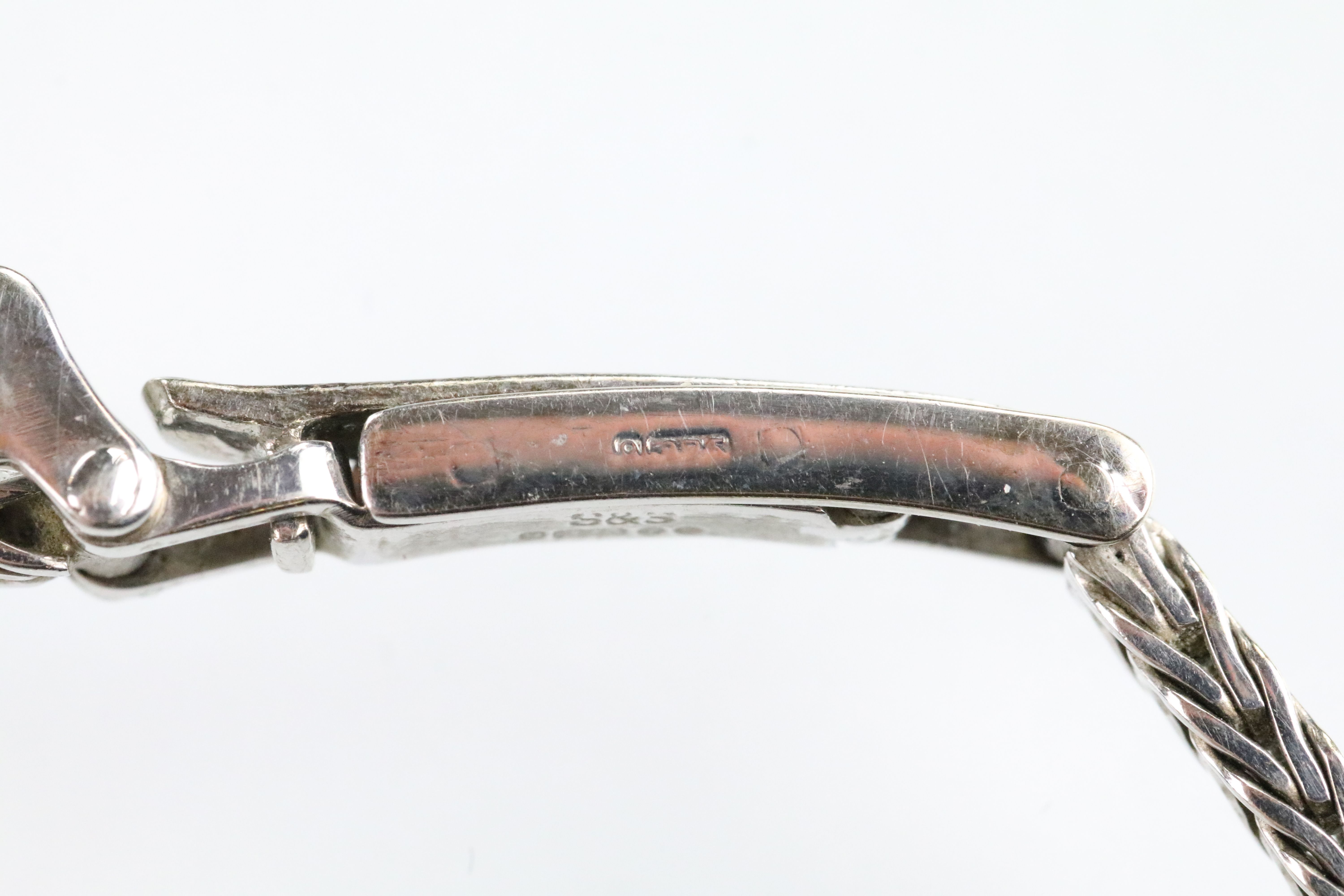 Mid 20th Century platinum, white gold and diamond dress watch. The watch having a rectangular face - Bild 11 aus 11