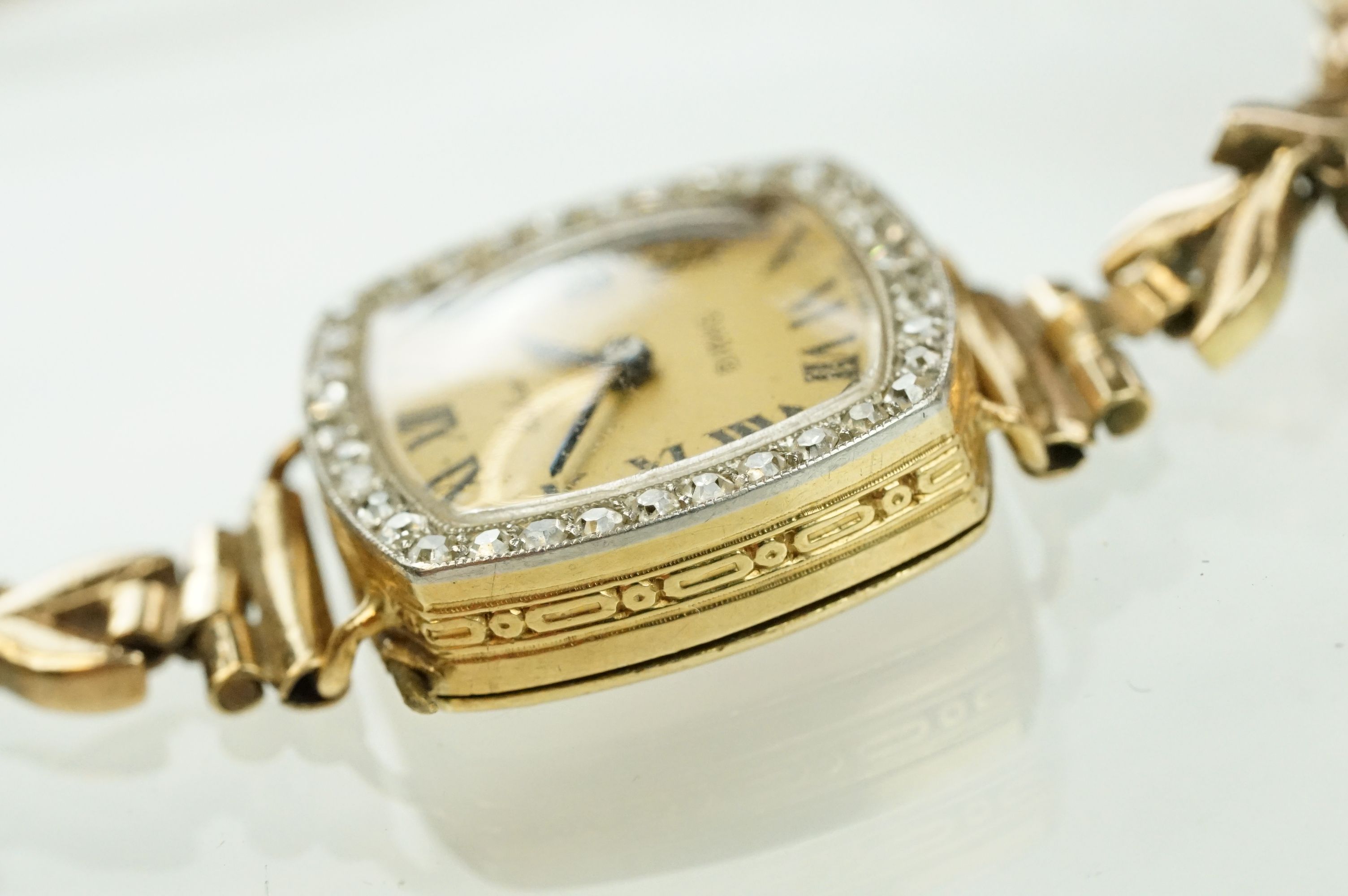 Mid Century vintage 18ct gold and diamond Rideau ladies wrist watch. The watch having a square - Bild 4 aus 11