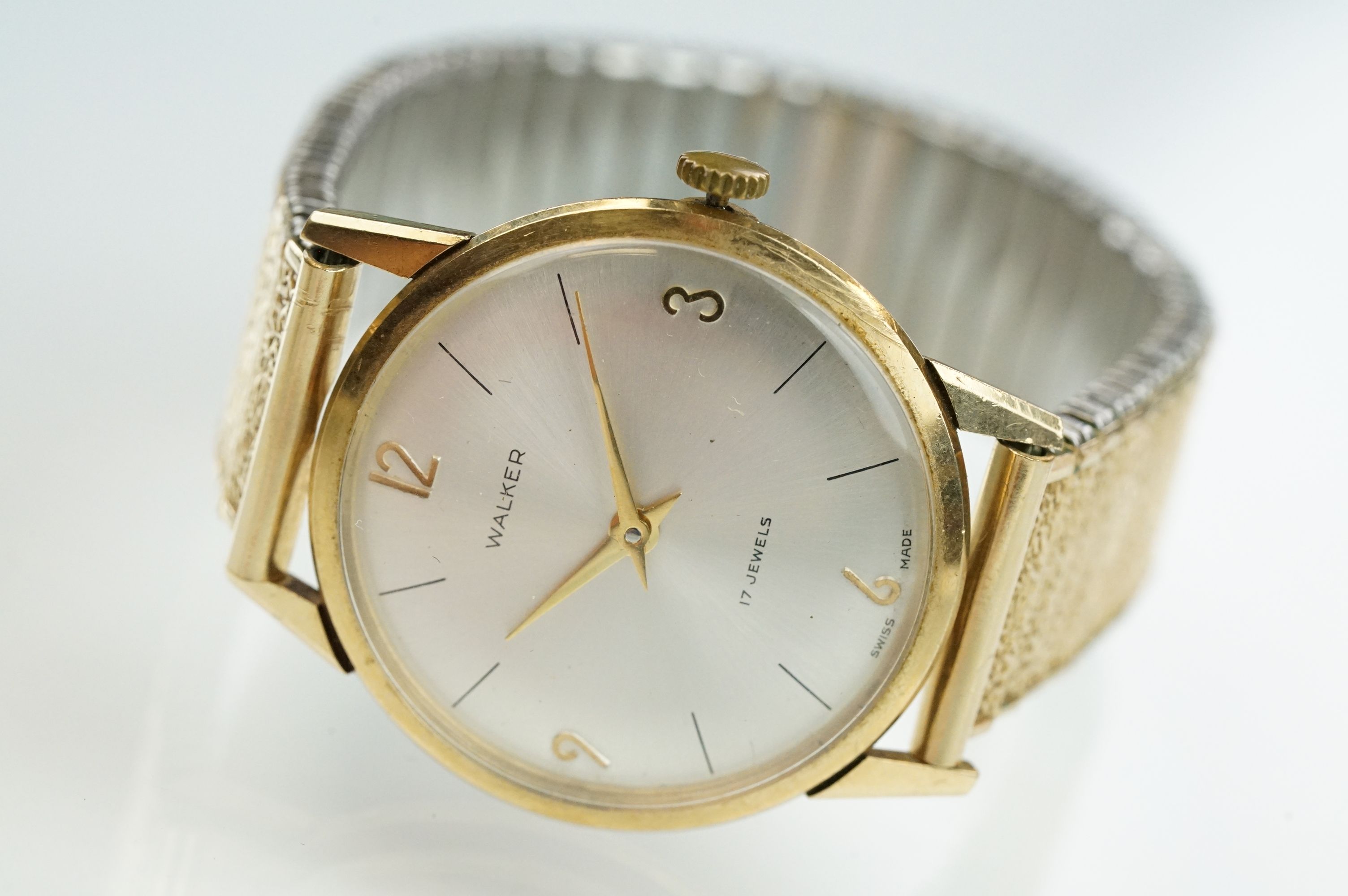 9ct gold vintage Walker wrist watch (hallmarked London 1966) on a stainless steel bracelet strap - Image 6 of 19