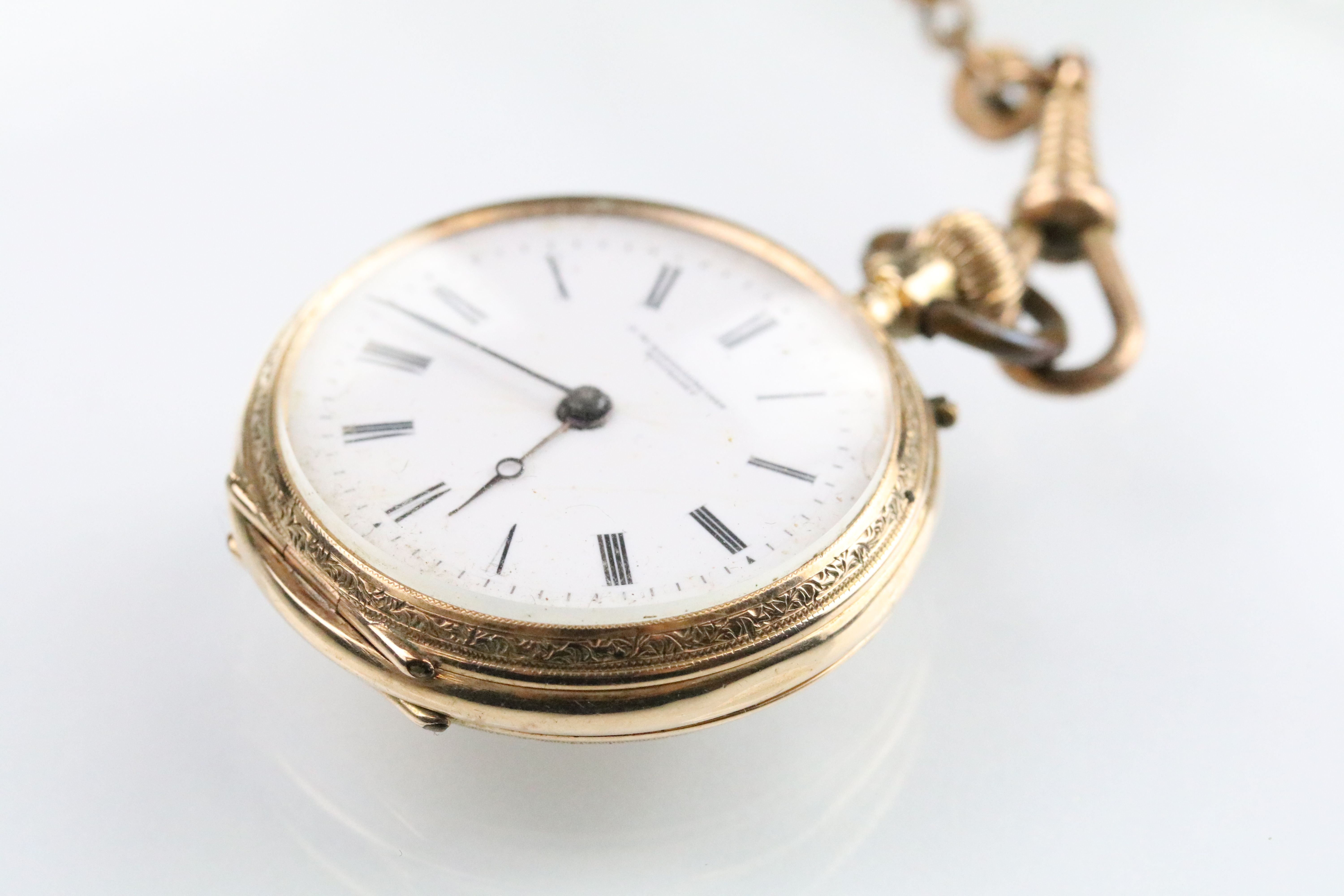 Early 20th Century 14ct gold fob pocket watch having a white enamelled face with roman numerals to - Bild 3 aus 9