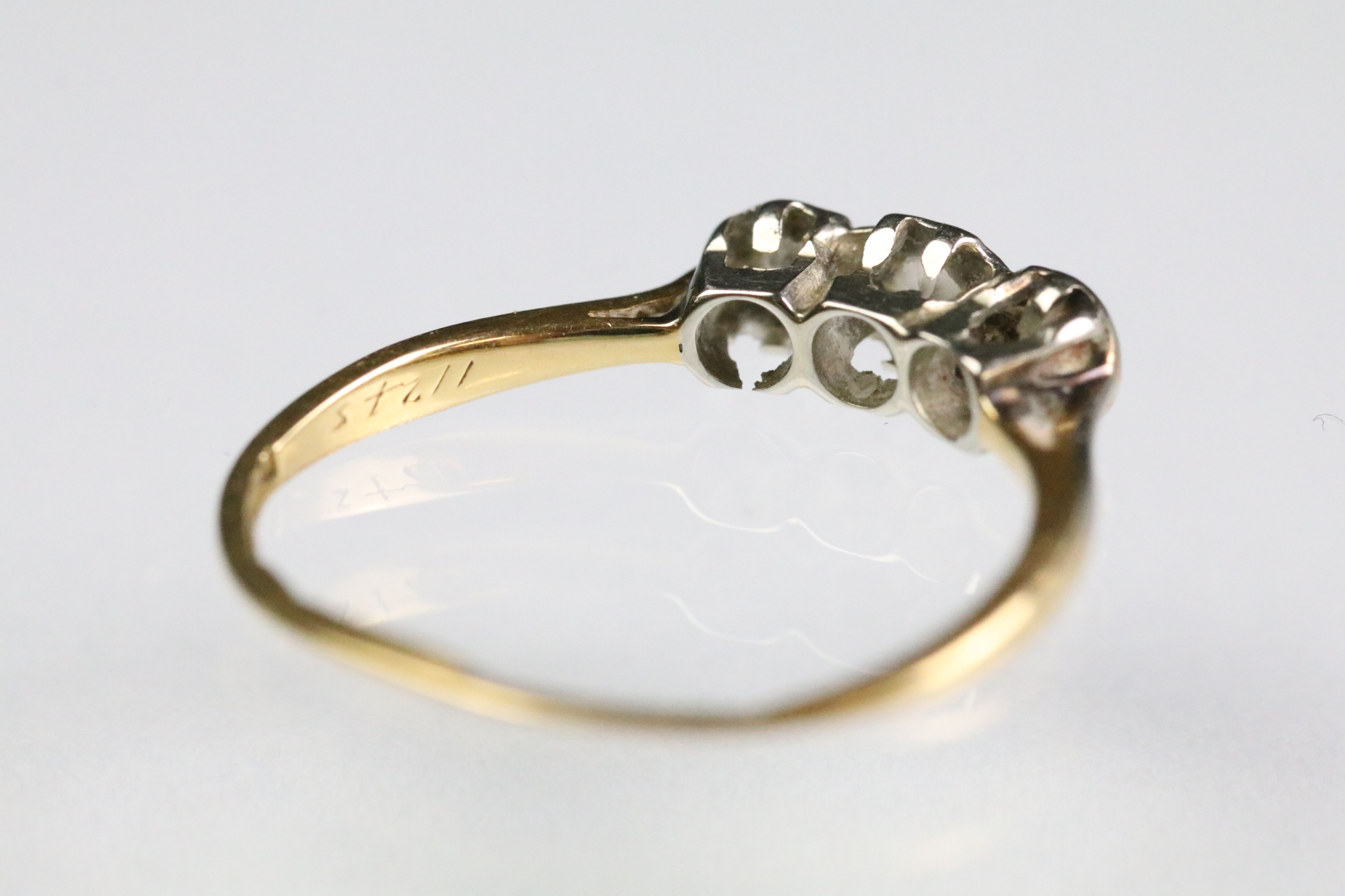 Early 20th Century gold diamond three stone ring (marked 18ct and plat, size J.5), together with a - Bild 5 aus 11