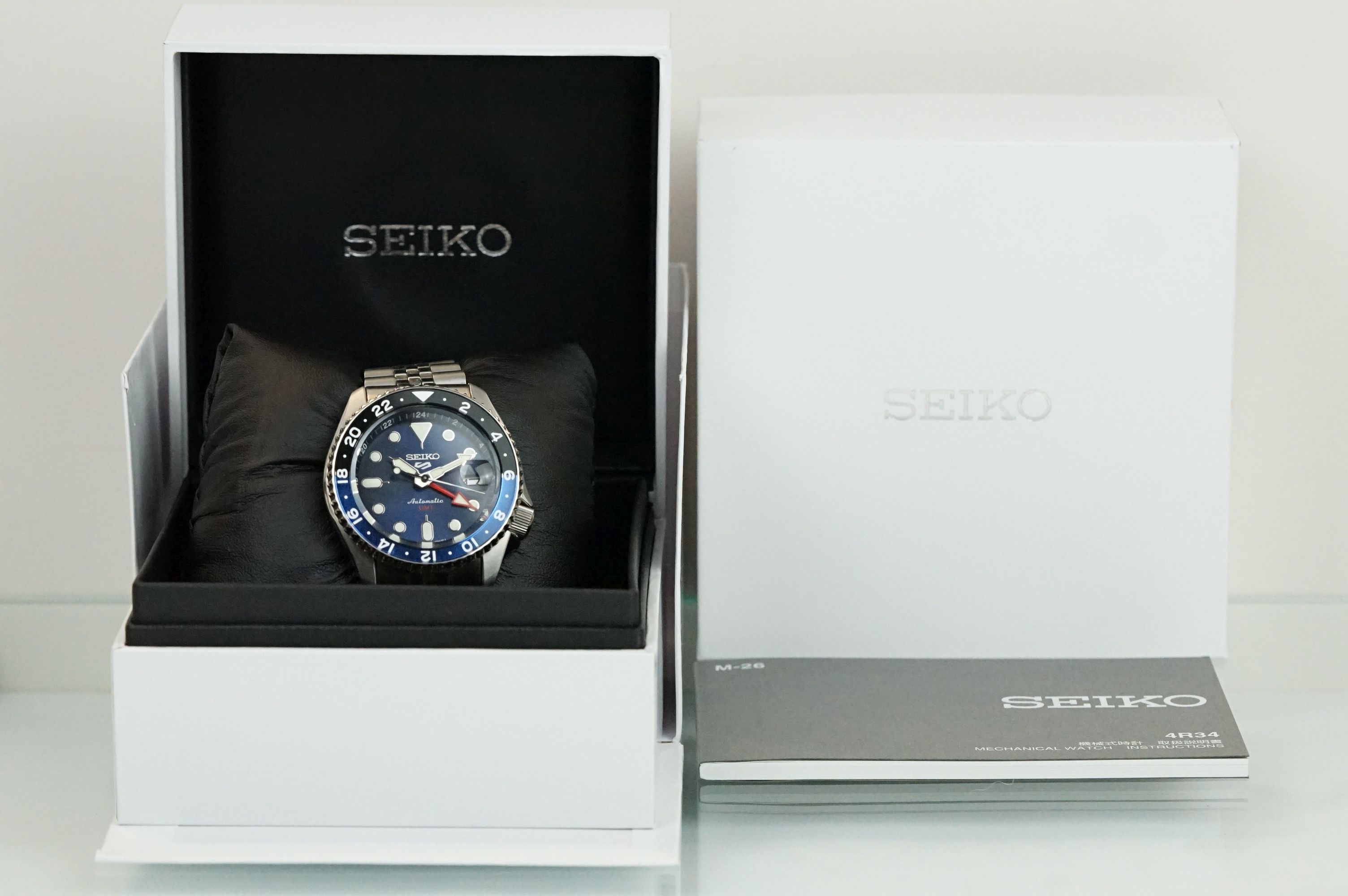 A Seiko 5 Sports Automatic GMT SSK003K1 Automatic Mens Watch, blue dial, black & blue rotating