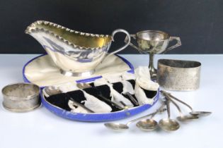 Collection of assorted silver to include a set of six teaspoons in fitted box (hallmarked