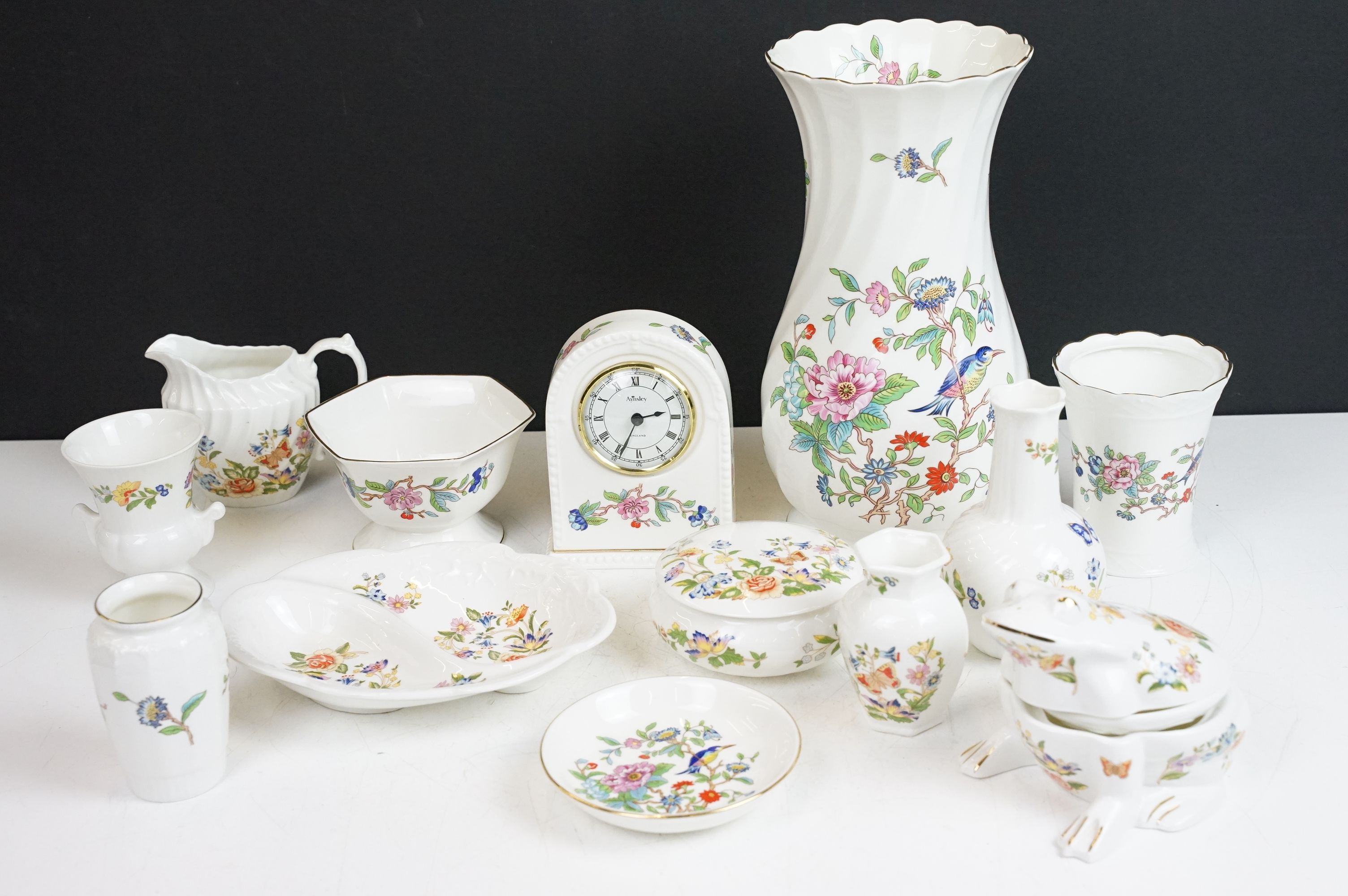 Collection of mixed ceramics to include Aynsley Cottage Garden, Aynsley Pembroke, oriental famille - Image 13 of 29