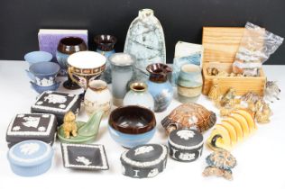 Mixed ceramics to include Wedgwood Jasperware, Royal Crown Derby, Carn Pottery, Carlton Ware, Wade