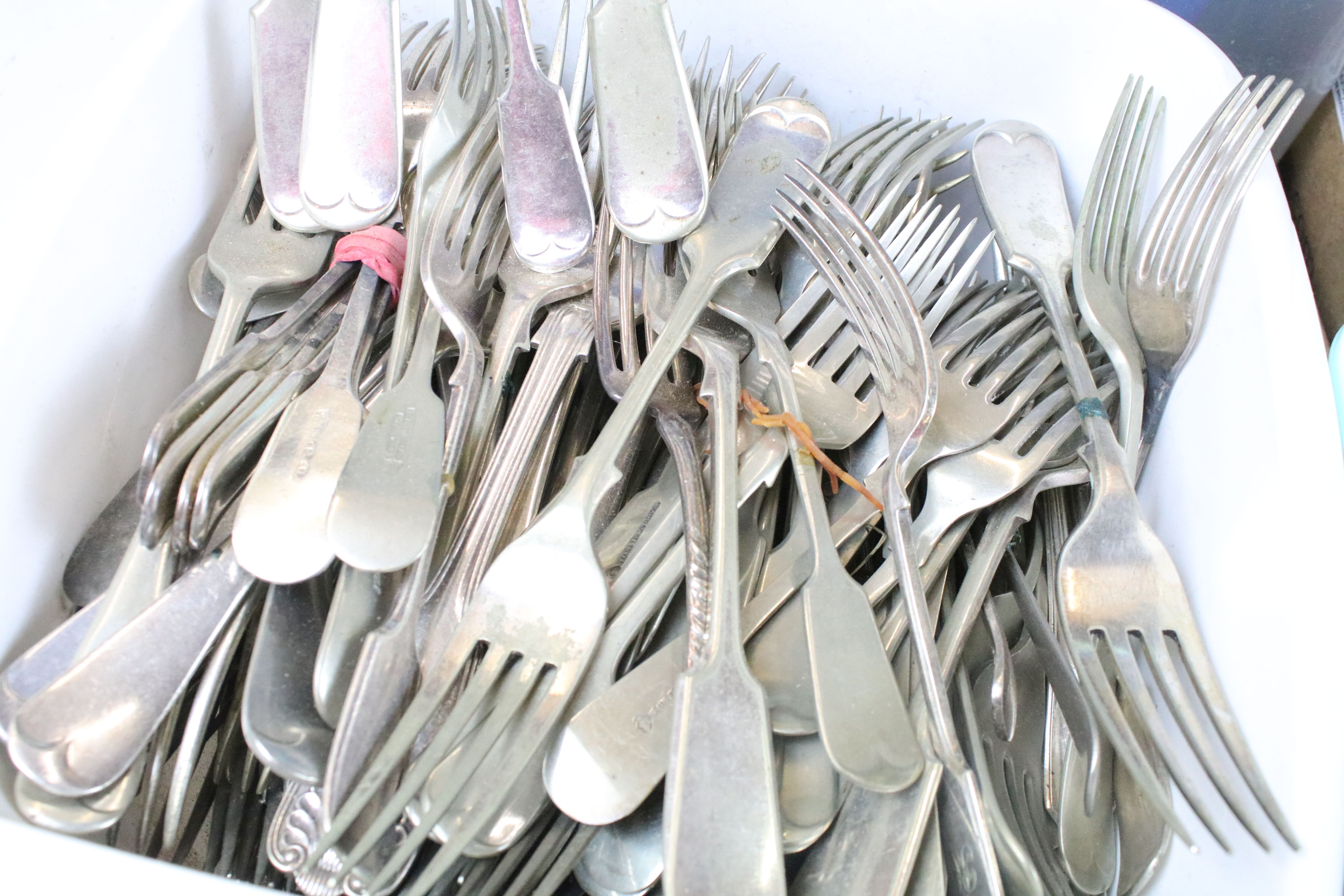 Extensive collection of silver plated flatware housed within six boxes, featuring old English - Image 4 of 12