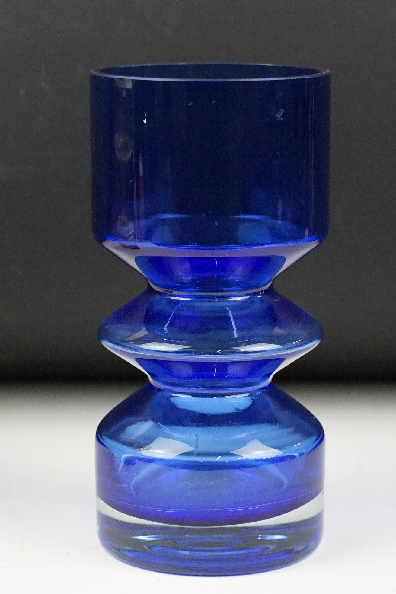 Riihimaki blue glass vase by Tamara Aladin, 20cm high together with Riihimaki amber glass hooped - Image 2 of 7