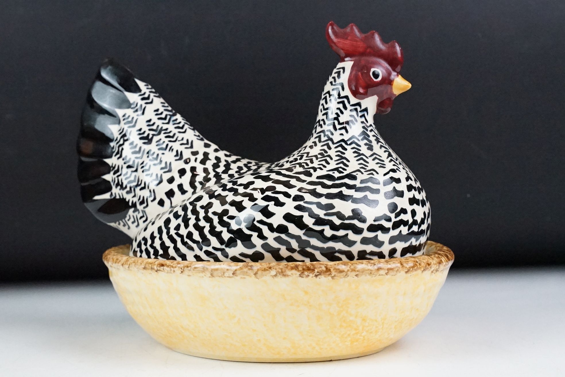 Emma Bridgewater egg holder in the form of a chicken sitting on a nest, 24cm long together with a - Image 8 of 12