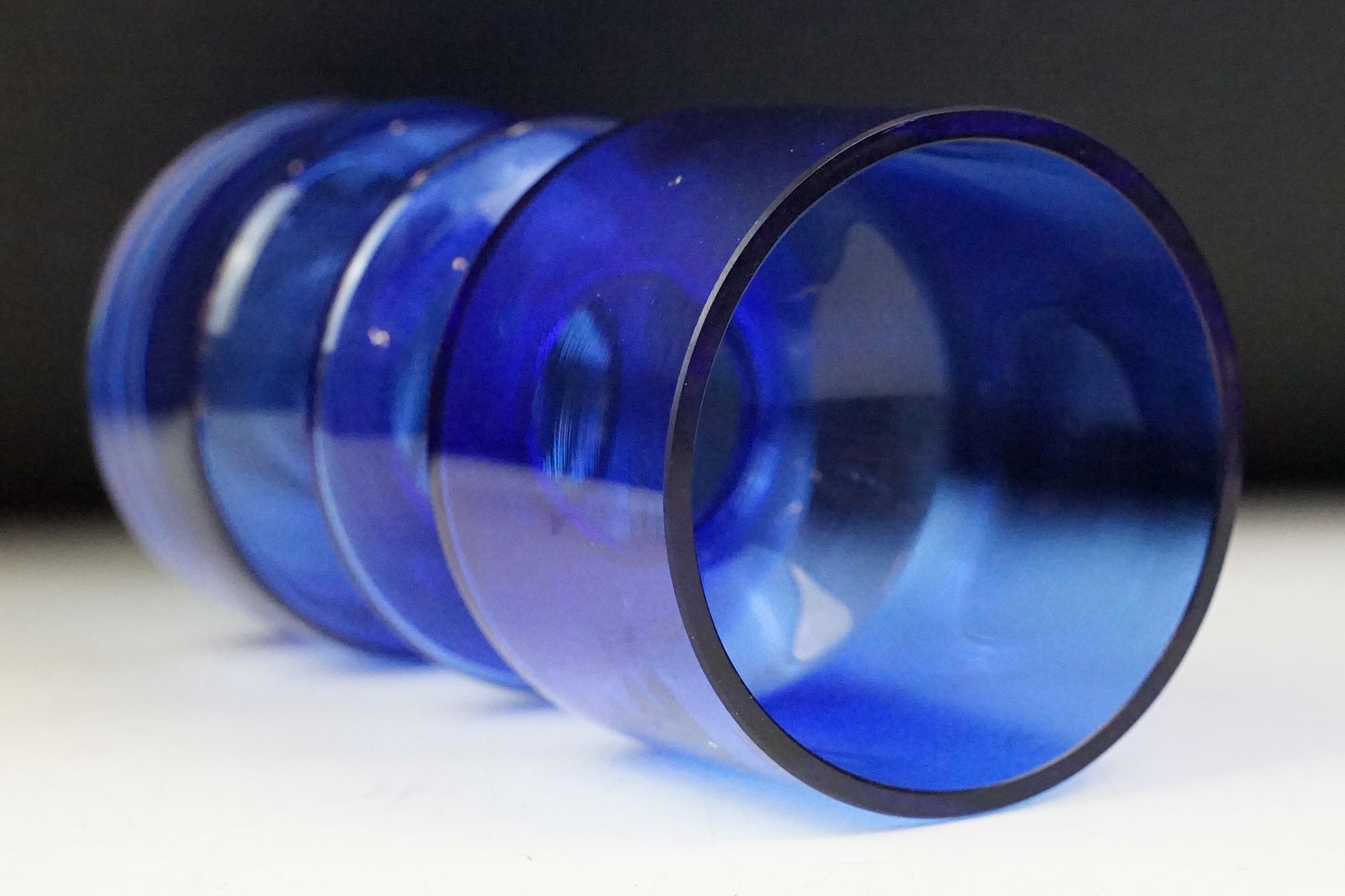 Riihimaki blue glass vase by Tamara Aladin, 20cm high together with Riihimaki amber glass hooped - Image 3 of 7
