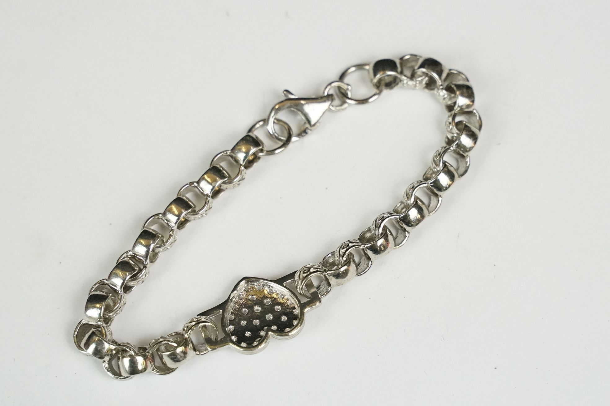 Silver bracelet with CZ heart shaped clasp - Image 3 of 3