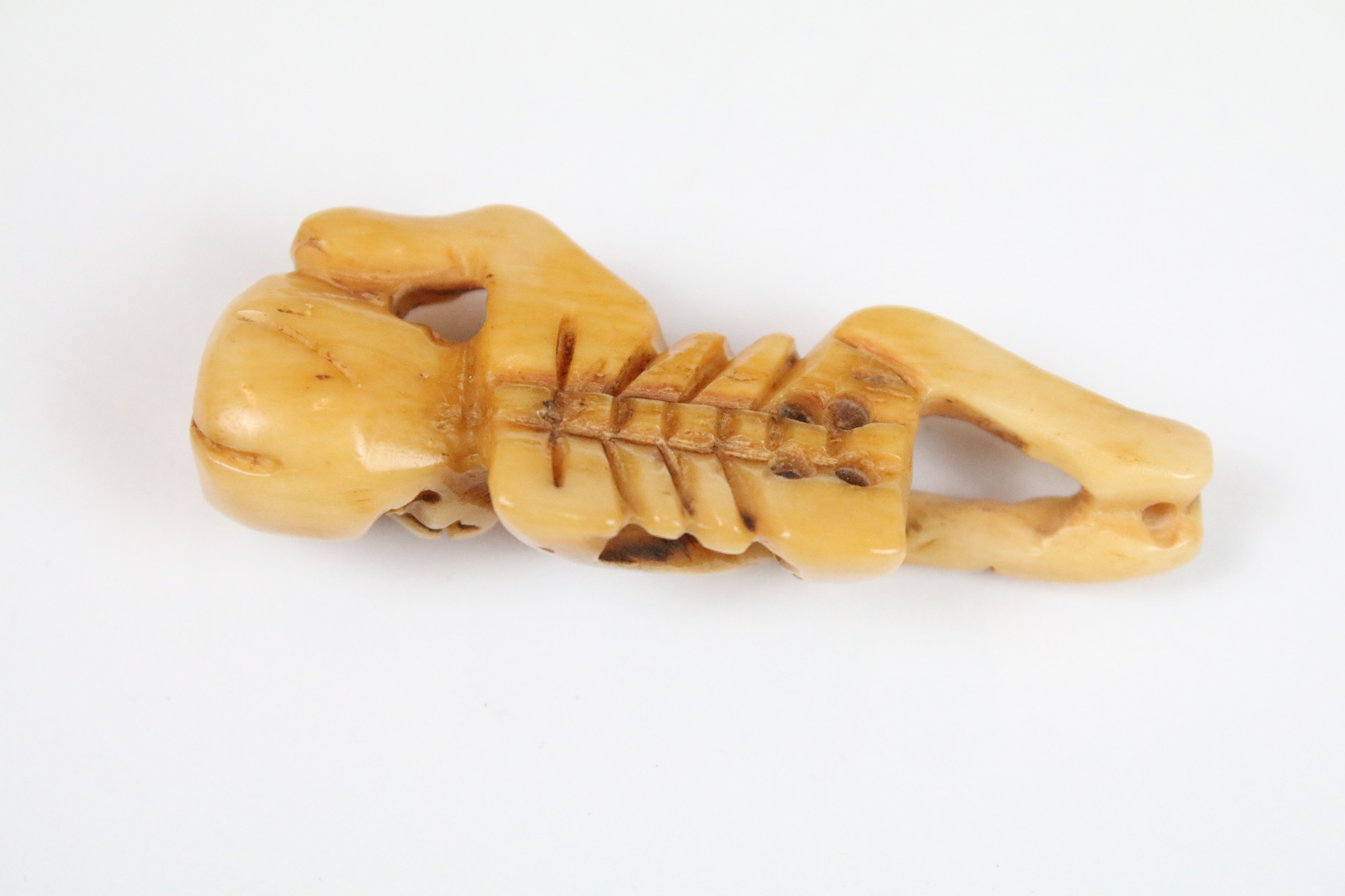 Two carved Netsuke in the the form of skeletal figures. - Image 3 of 5