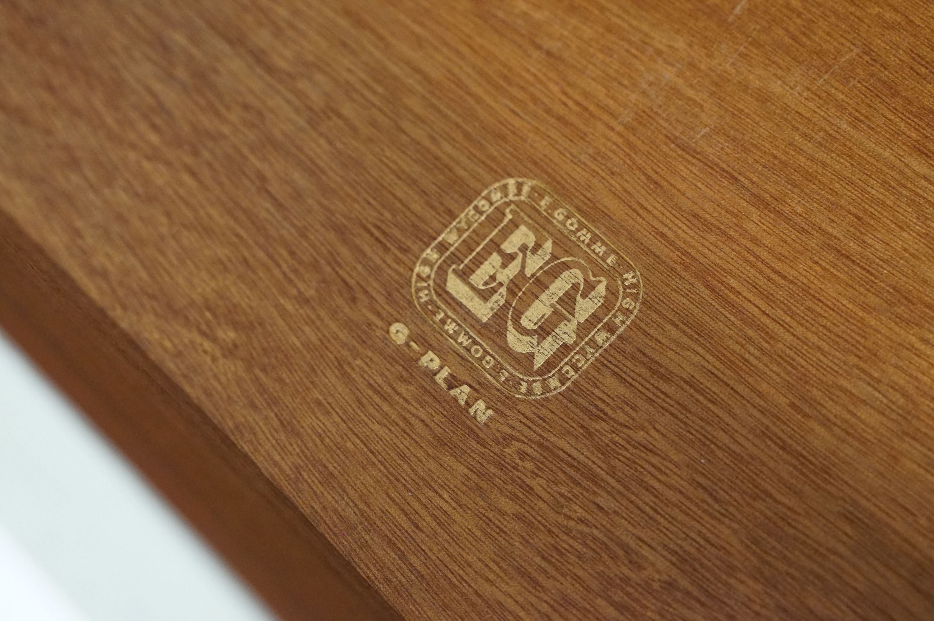 Mid century G Plan Librenza chest of seven drawers, with embossed G Plan logo and retailer's label - Bild 4 aus 9