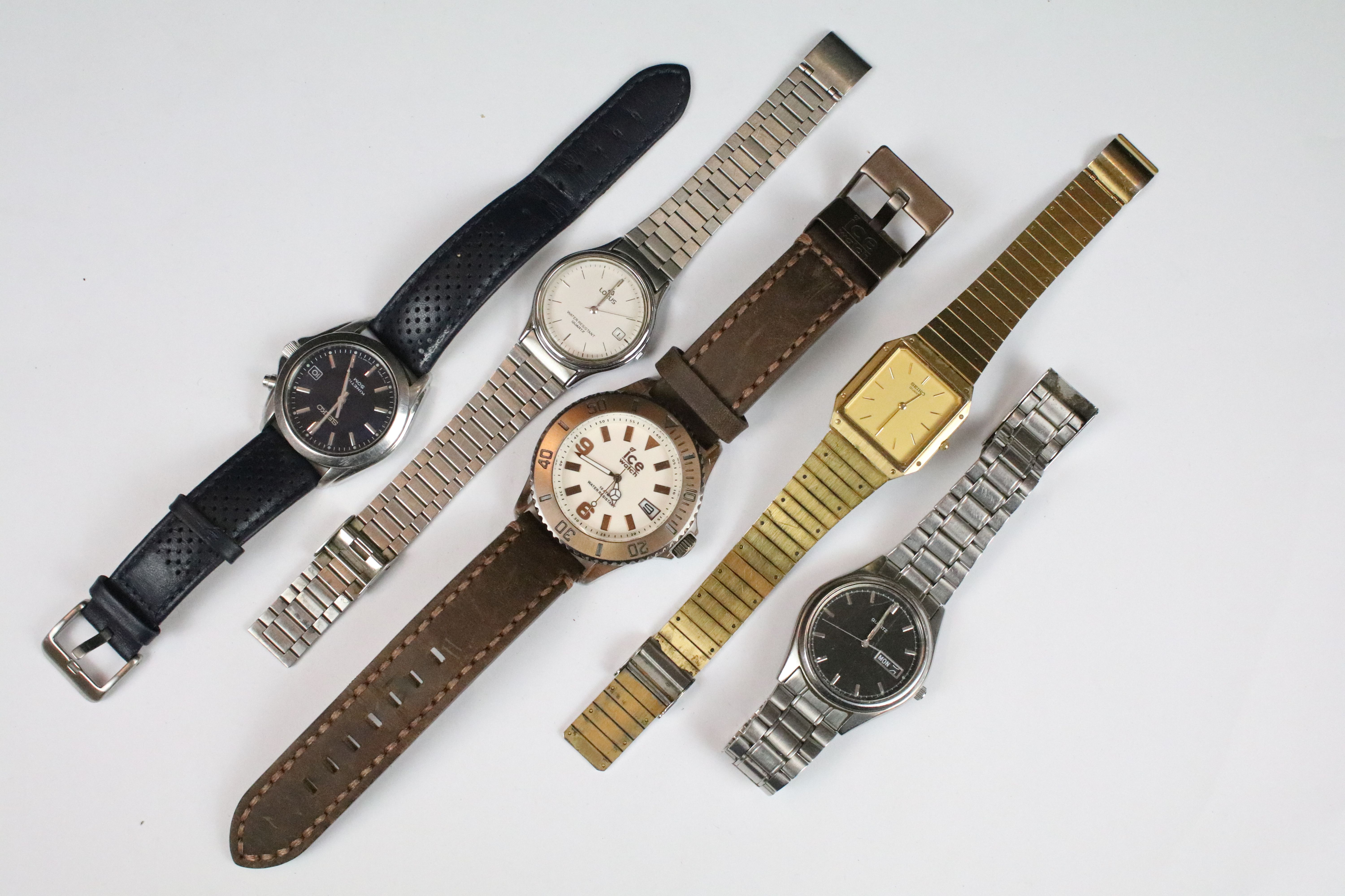 A collection of five gents wristwatches to include Seiko, Ice and Lorus examples.