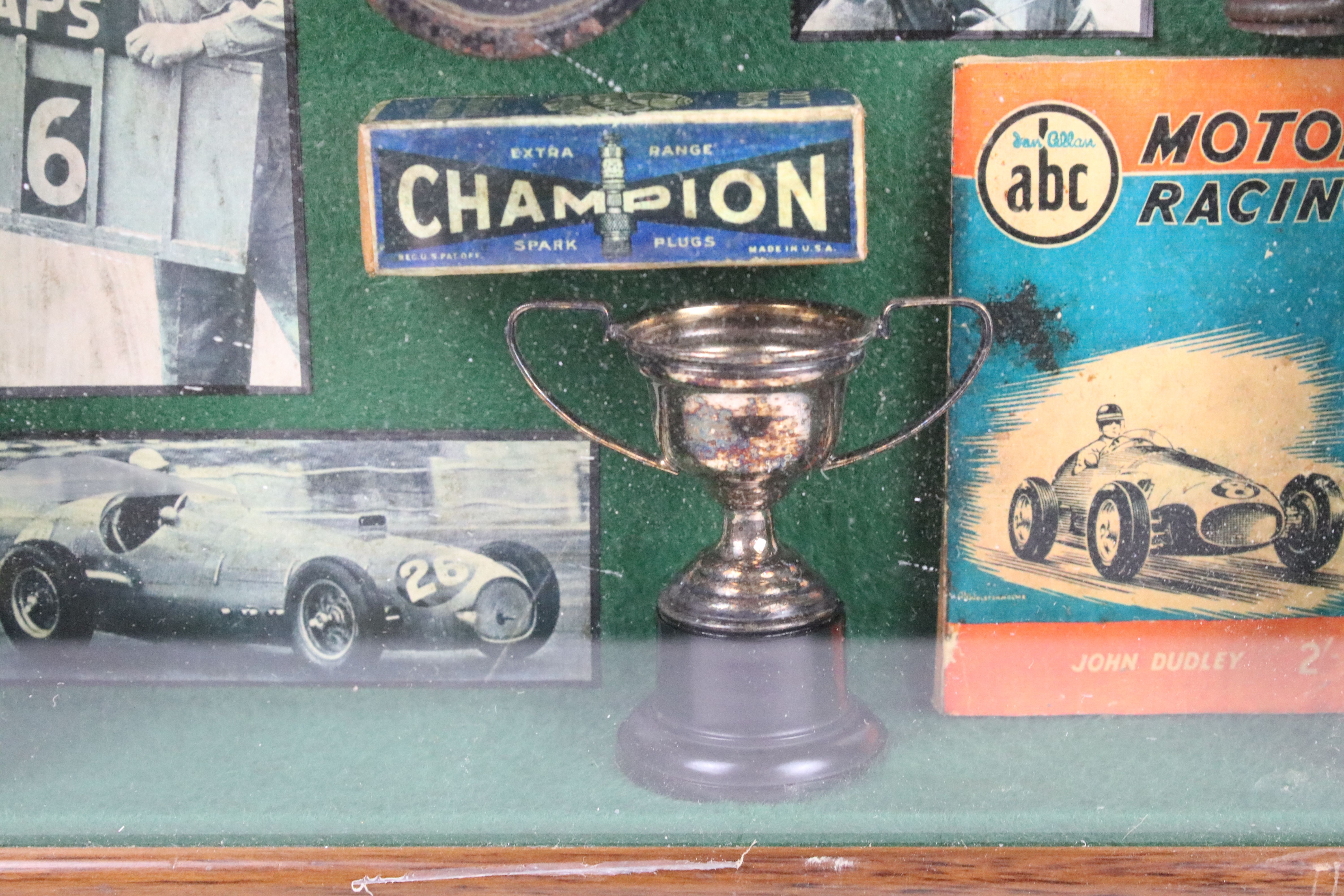 A small group of Motor Racing collectables within a fitted display case. - Image 5 of 6