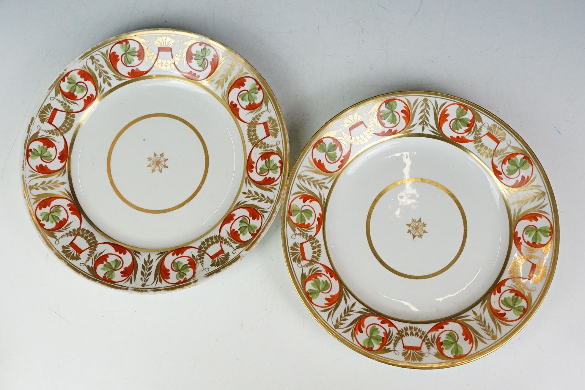 Collection of ceramics, to include: a pair of Derby plates, each 22cm diameter, a matching heart - Image 4 of 22