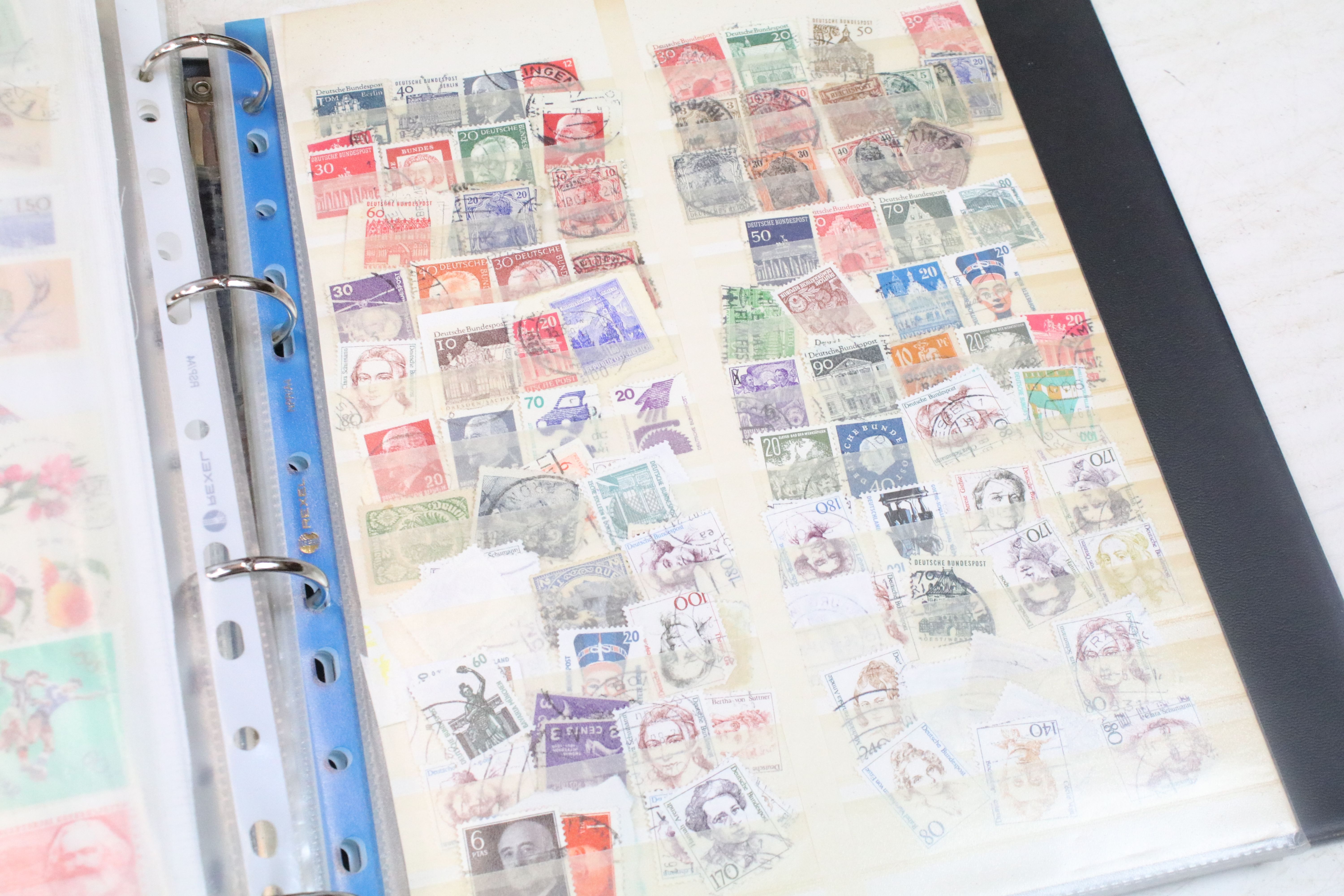 A large collection of mixed stamps to include British and world examples within seventeen albums - Image 12 of 15