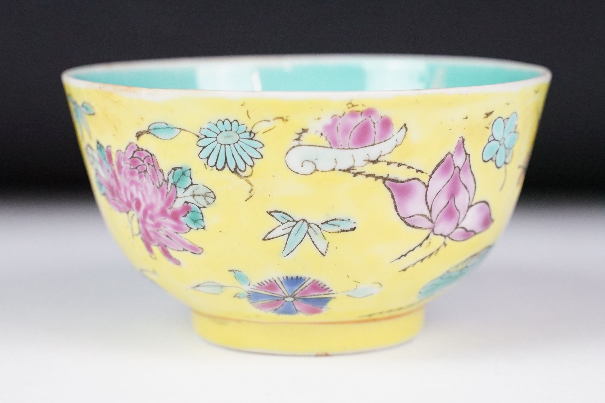 Group of Chinese collectables to include a Famille Jaune bowl with floral decoration (9.5cm - Image 3 of 11