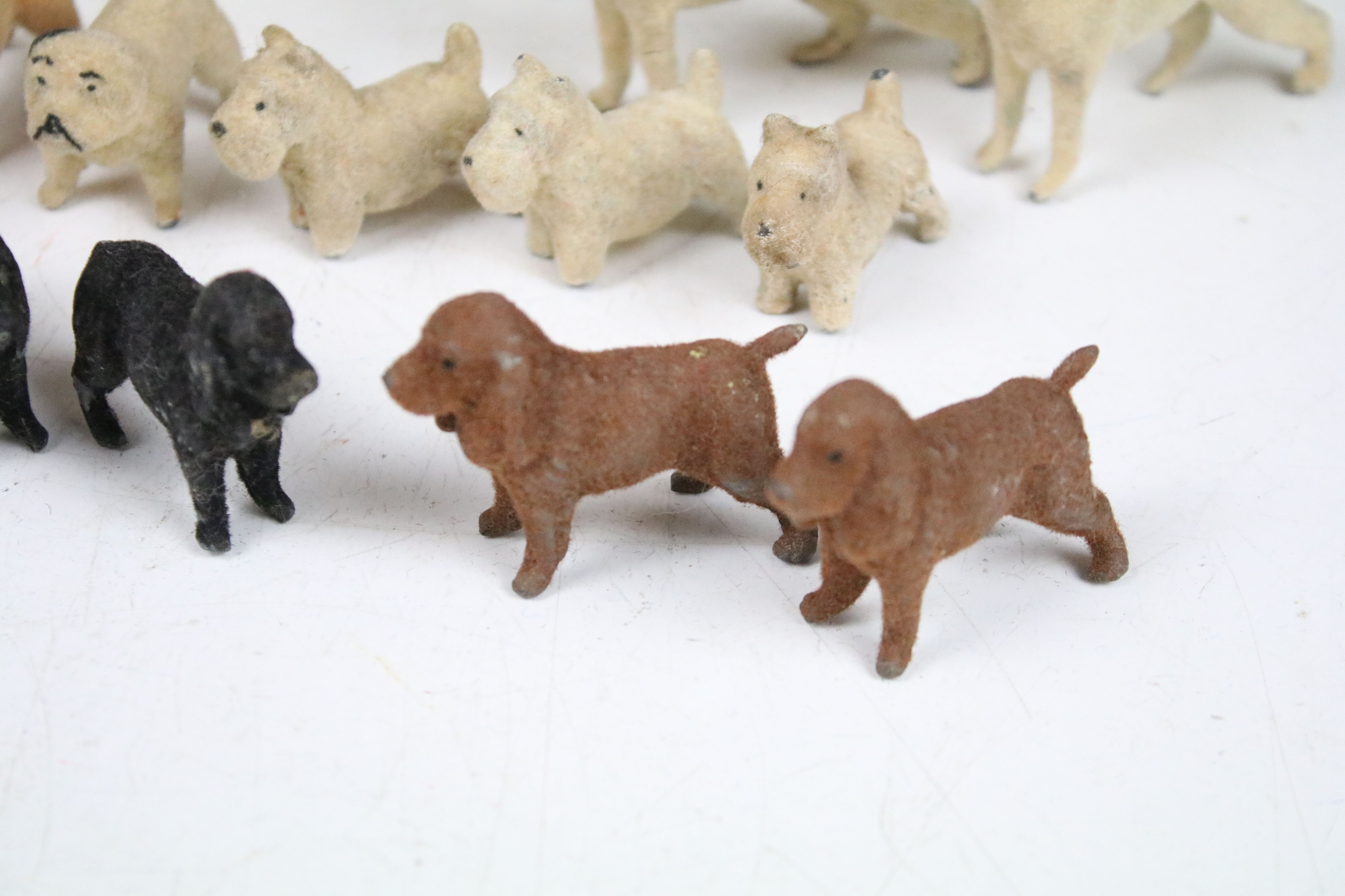 Vintage C 1940/50's Barret & Sons lead and felt covered dogs of various breeds (29 in total) - Image 2 of 8