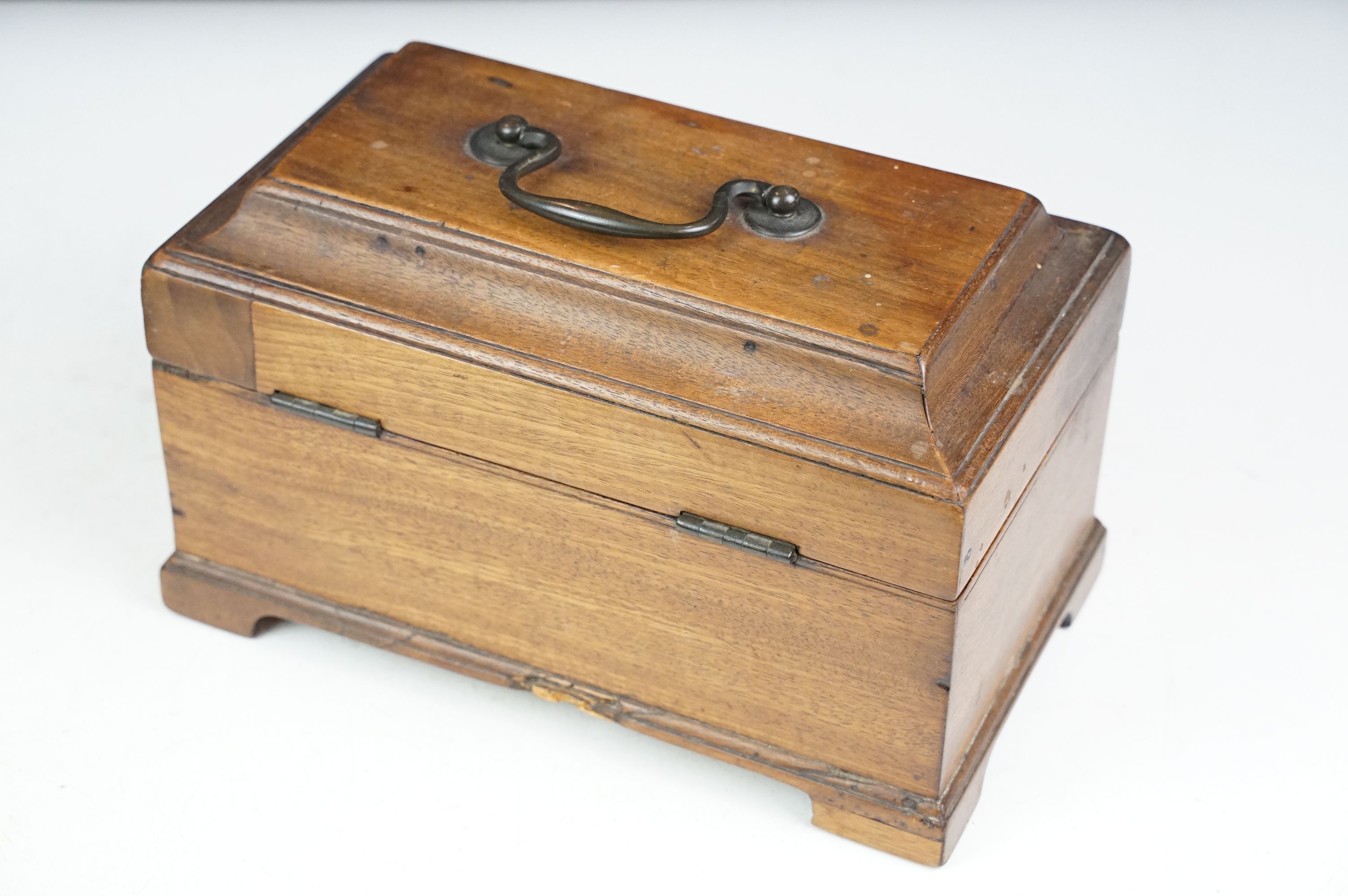 George III mahogany tea caddy with a fitted interior, approx 23cm wide - Image 6 of 7