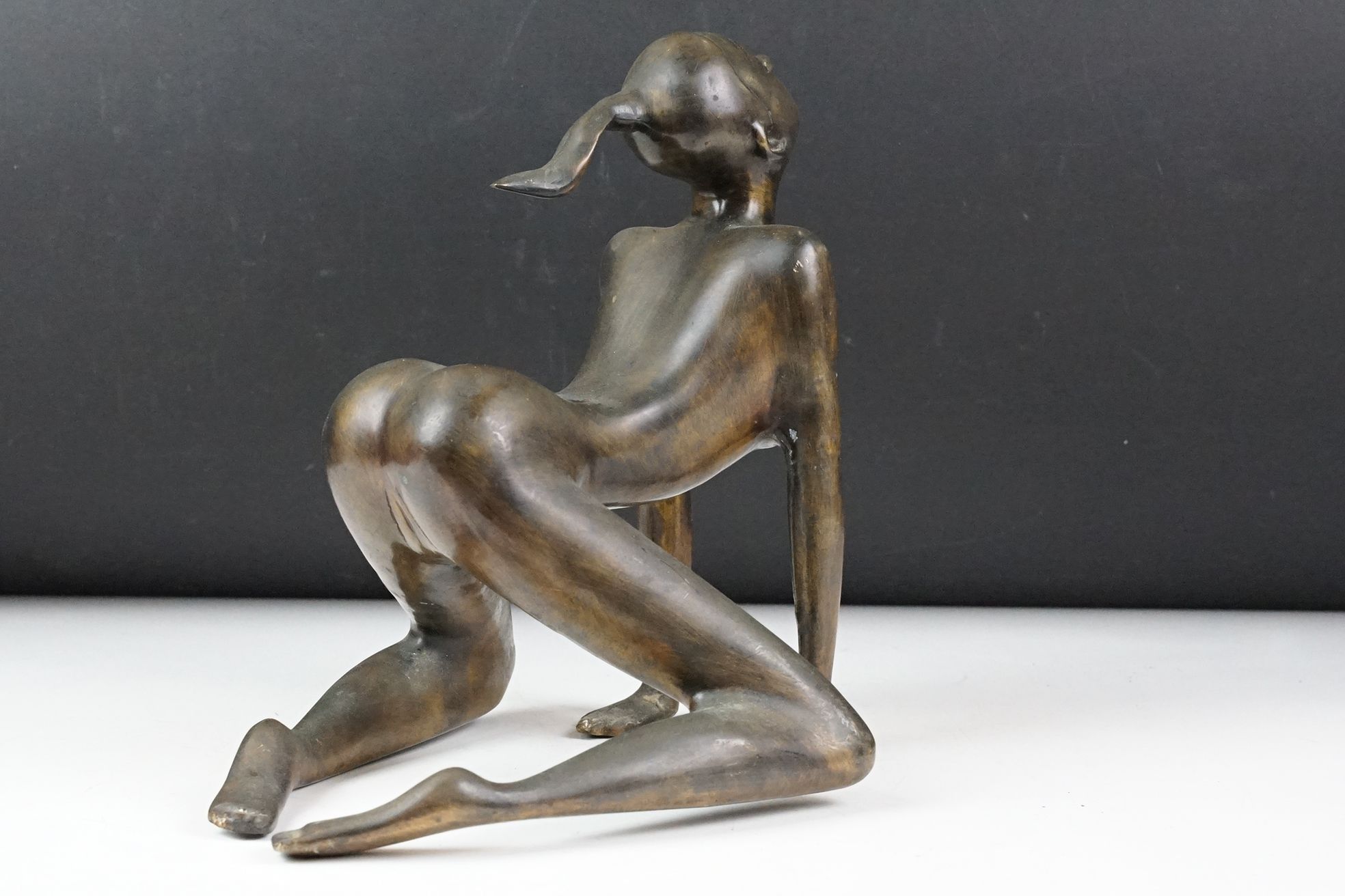 Erotic bronze sculpture depicting a nude female, approx 25cm tall - Image 3 of 7