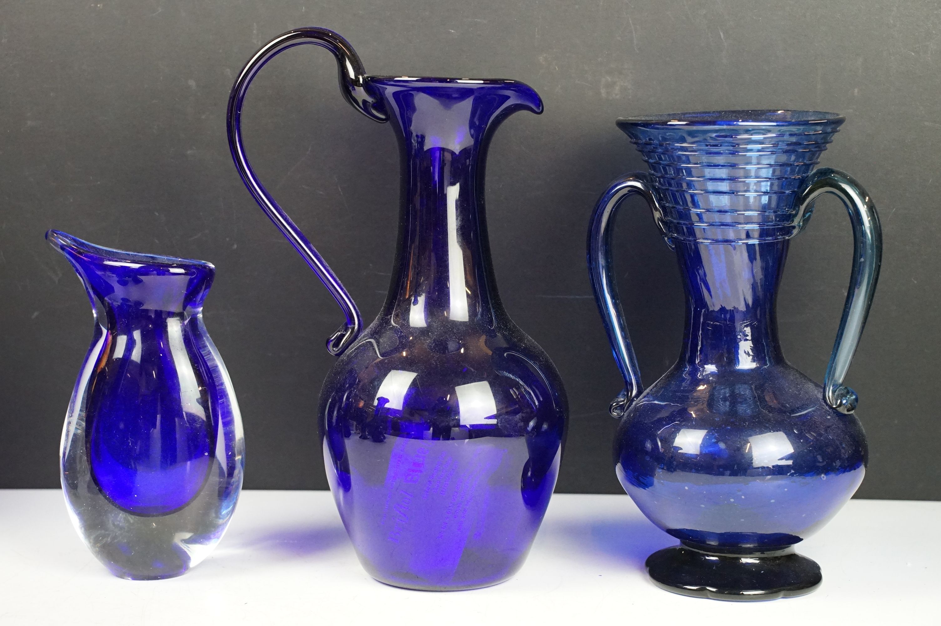 Collection of blue glassware to include Murano and Bristol blue examples, featuring vases, - Image 3 of 5
