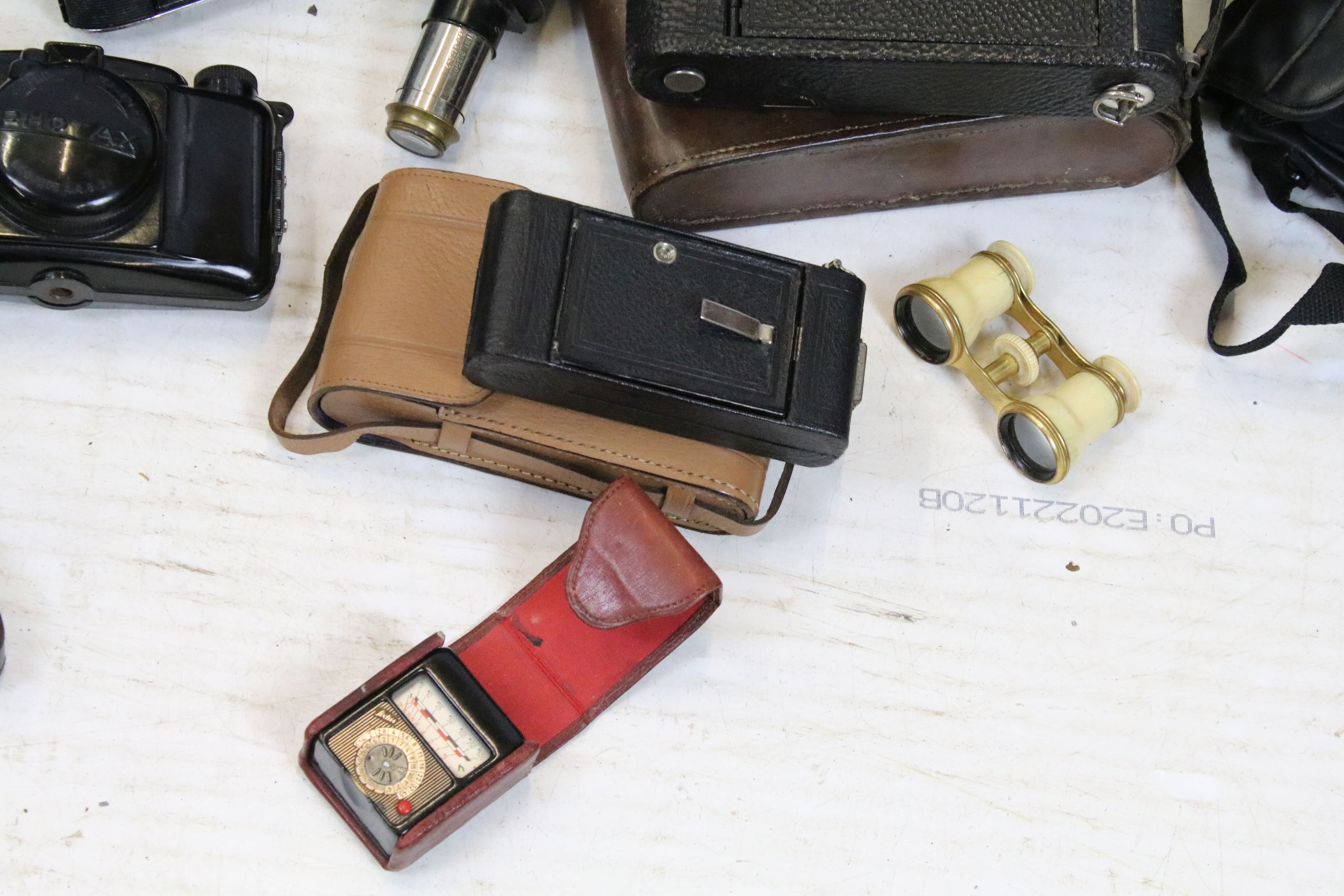 Photographic Equipment - A collection of cameras & accessories to include Agfa, Folding Brownie - Image 3 of 7