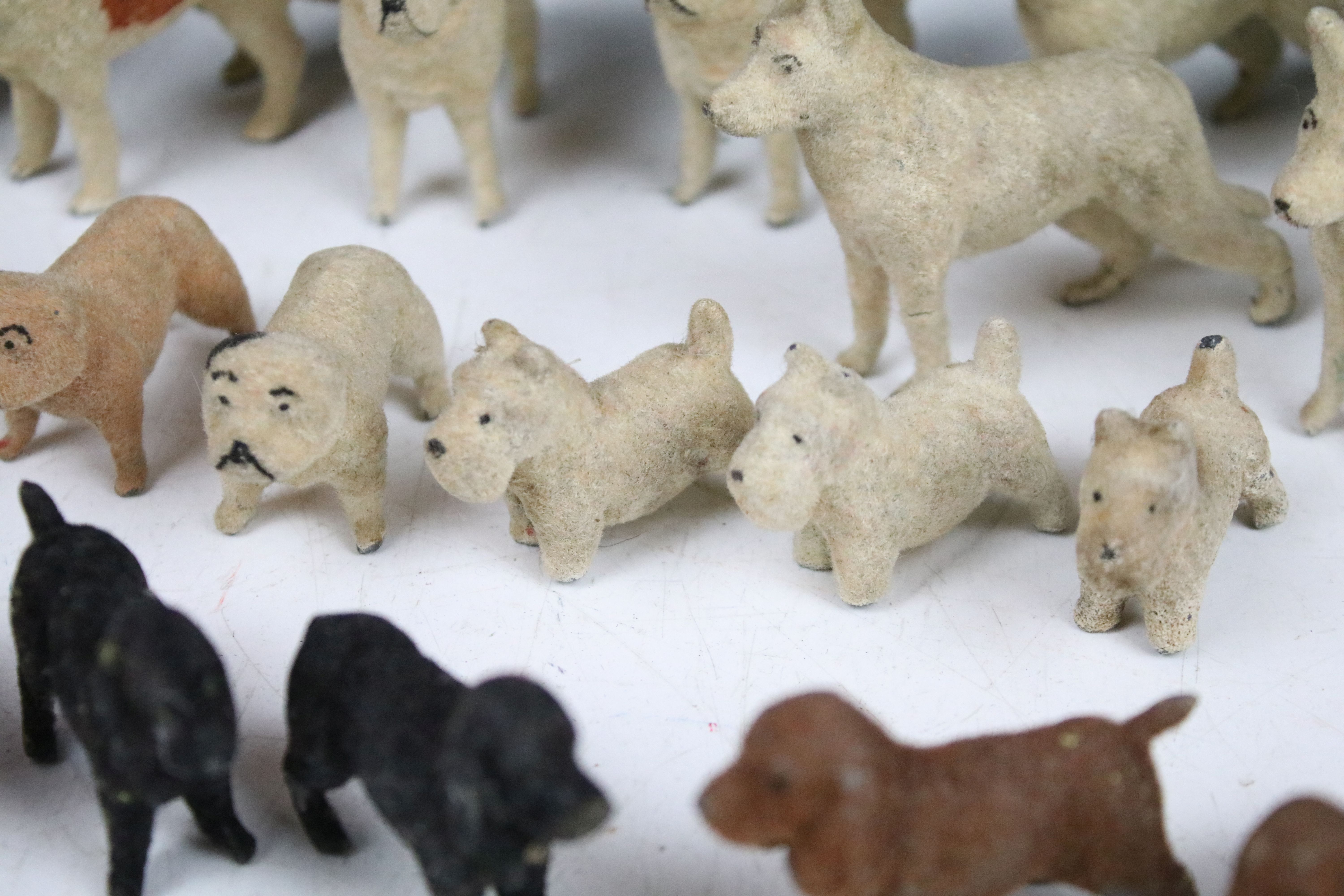 Vintage C 1940/50's Barret & Sons lead and felt covered dogs of various breeds (29 in total) - Image 8 of 8