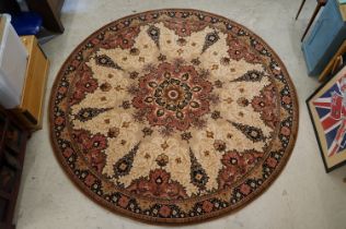Contemporary rug of circular form, 247cm diameter