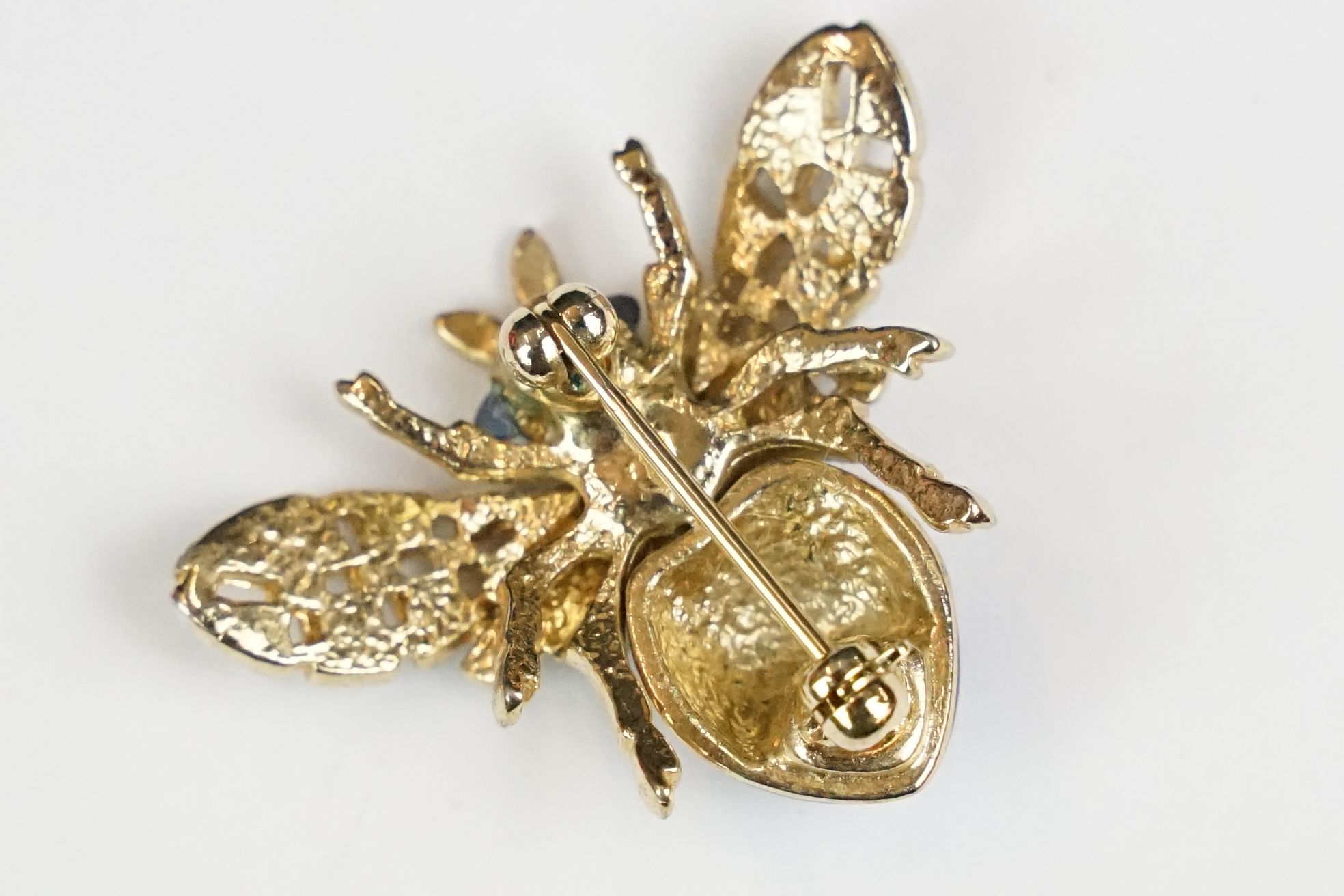 Gilt bee brooch with diamonte and glass body and eyes - Image 3 of 3